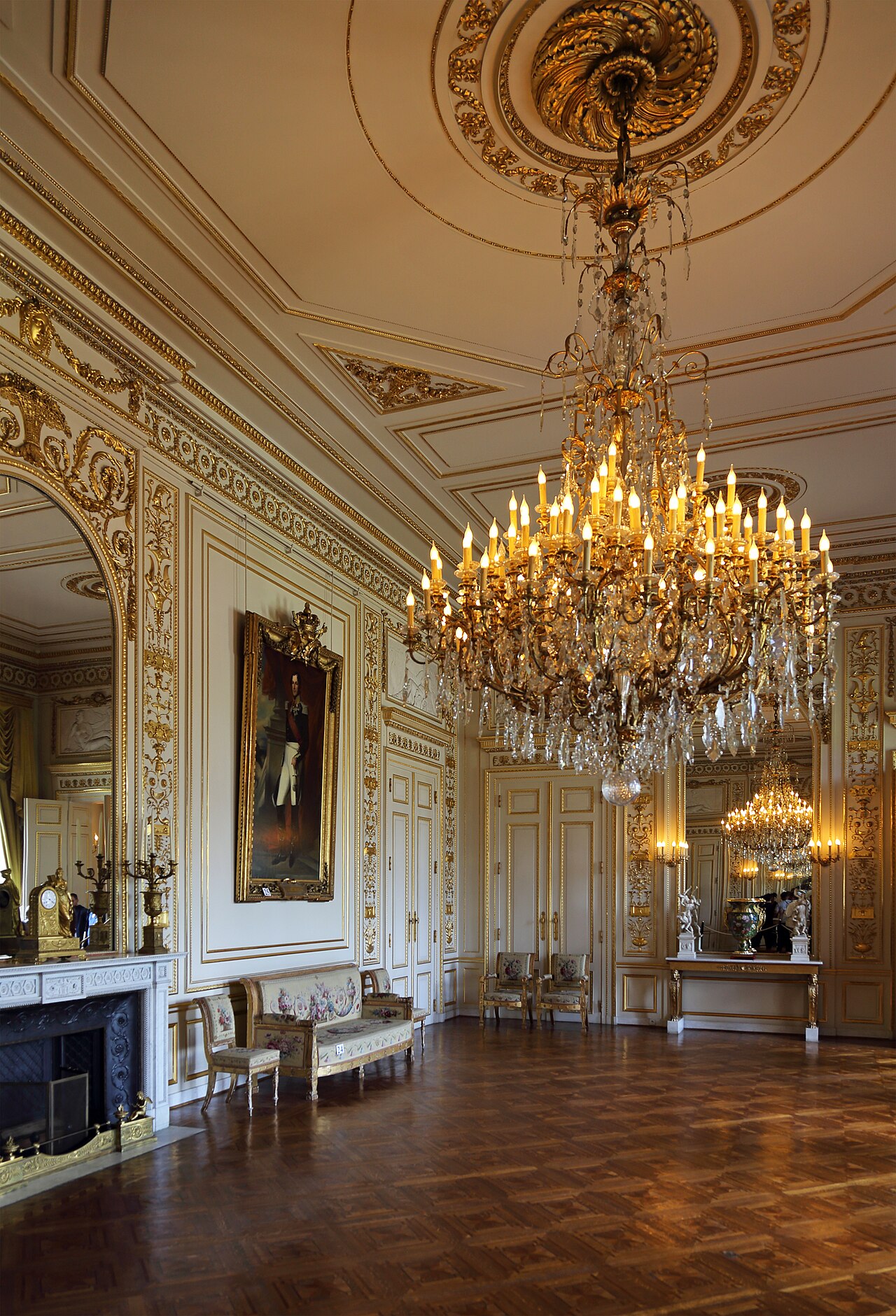 A finely appointed room within the palace.