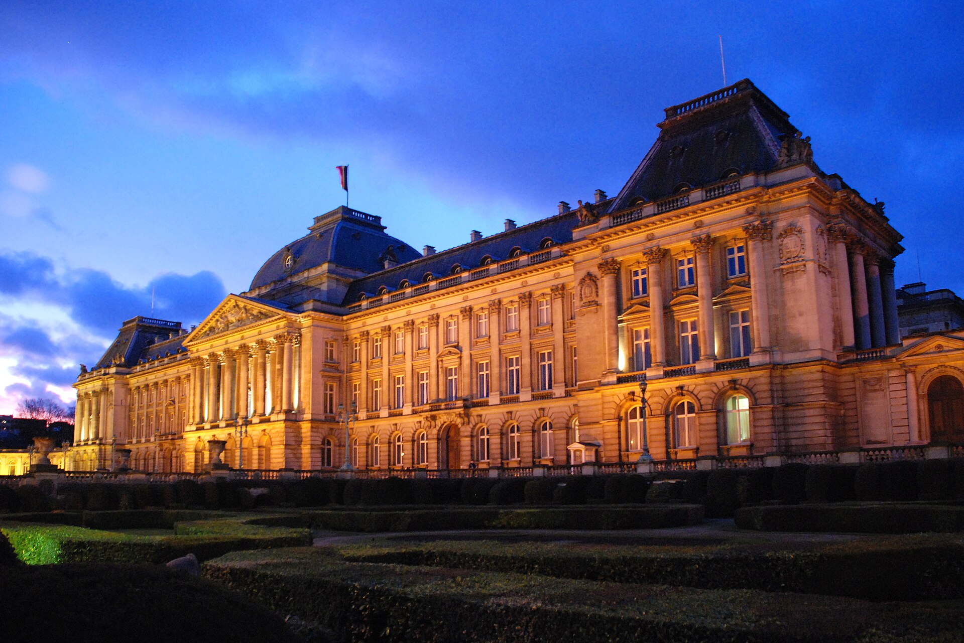 The Royal Palace illuminated at night