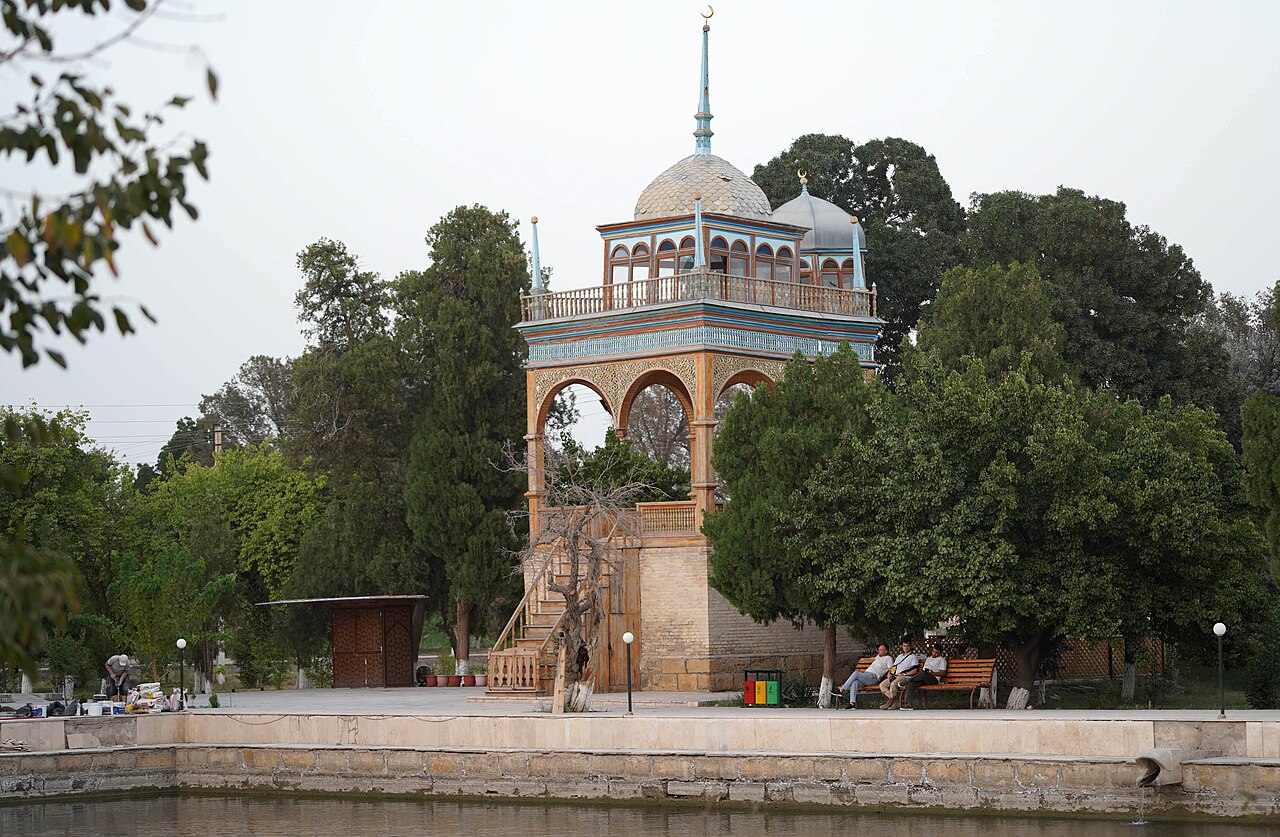 A view across the buildings of Sitorai Mokhi-Khosa.