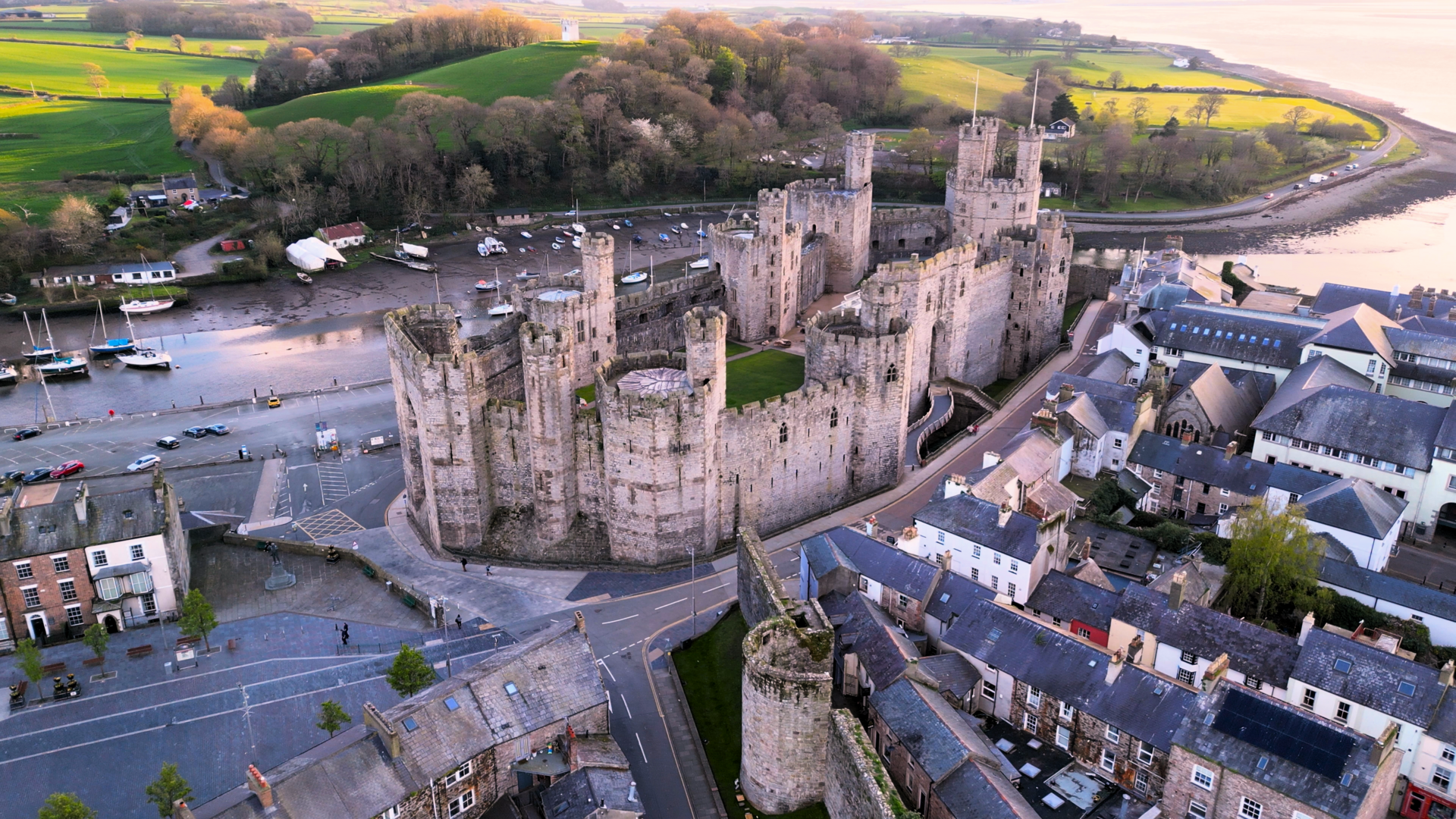 Queen Eleanor's Gate, one of the fortified entrances into the castle and walled town