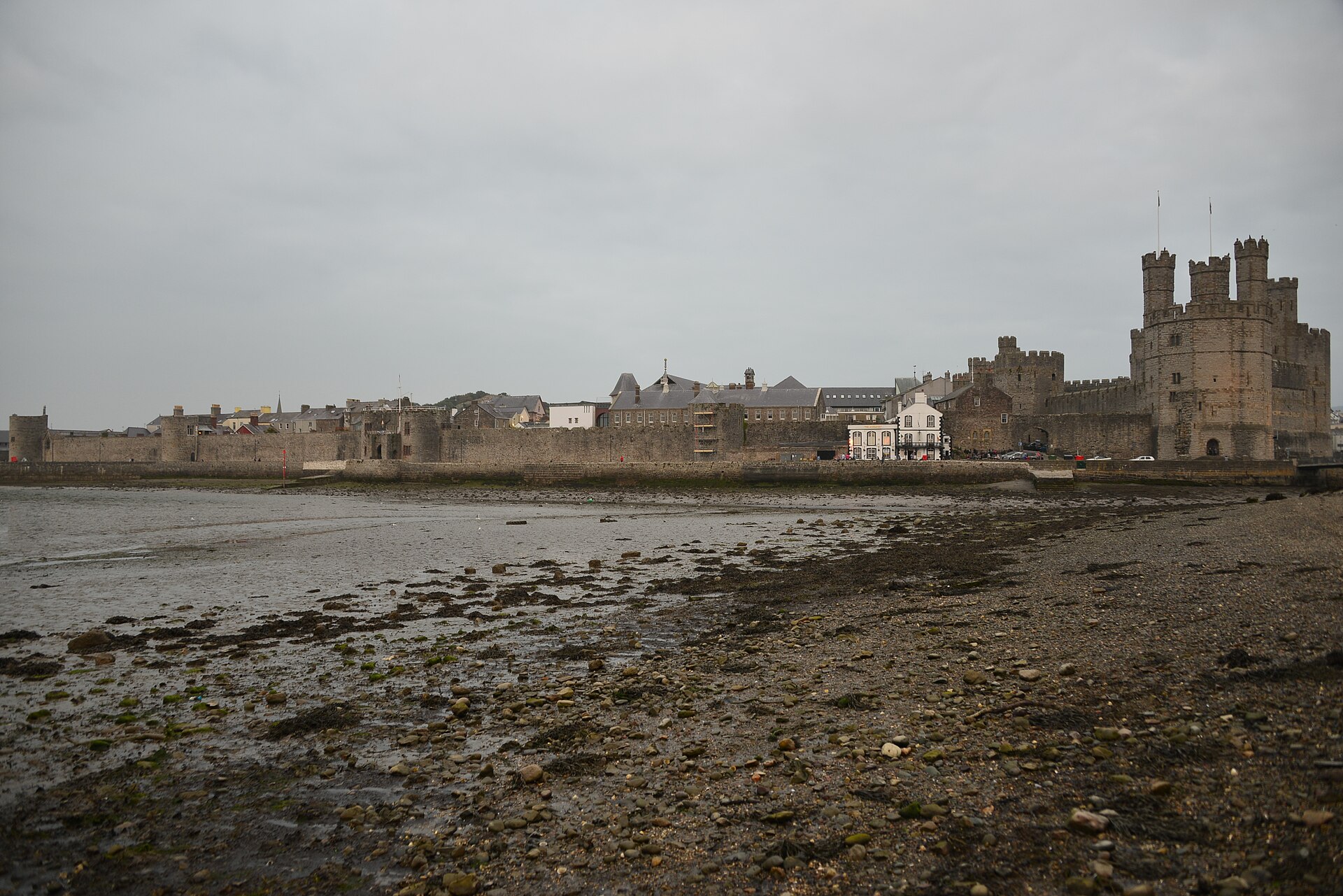 The castle and the complete circuit of medieval town walls that Edward I built around Caernarfon