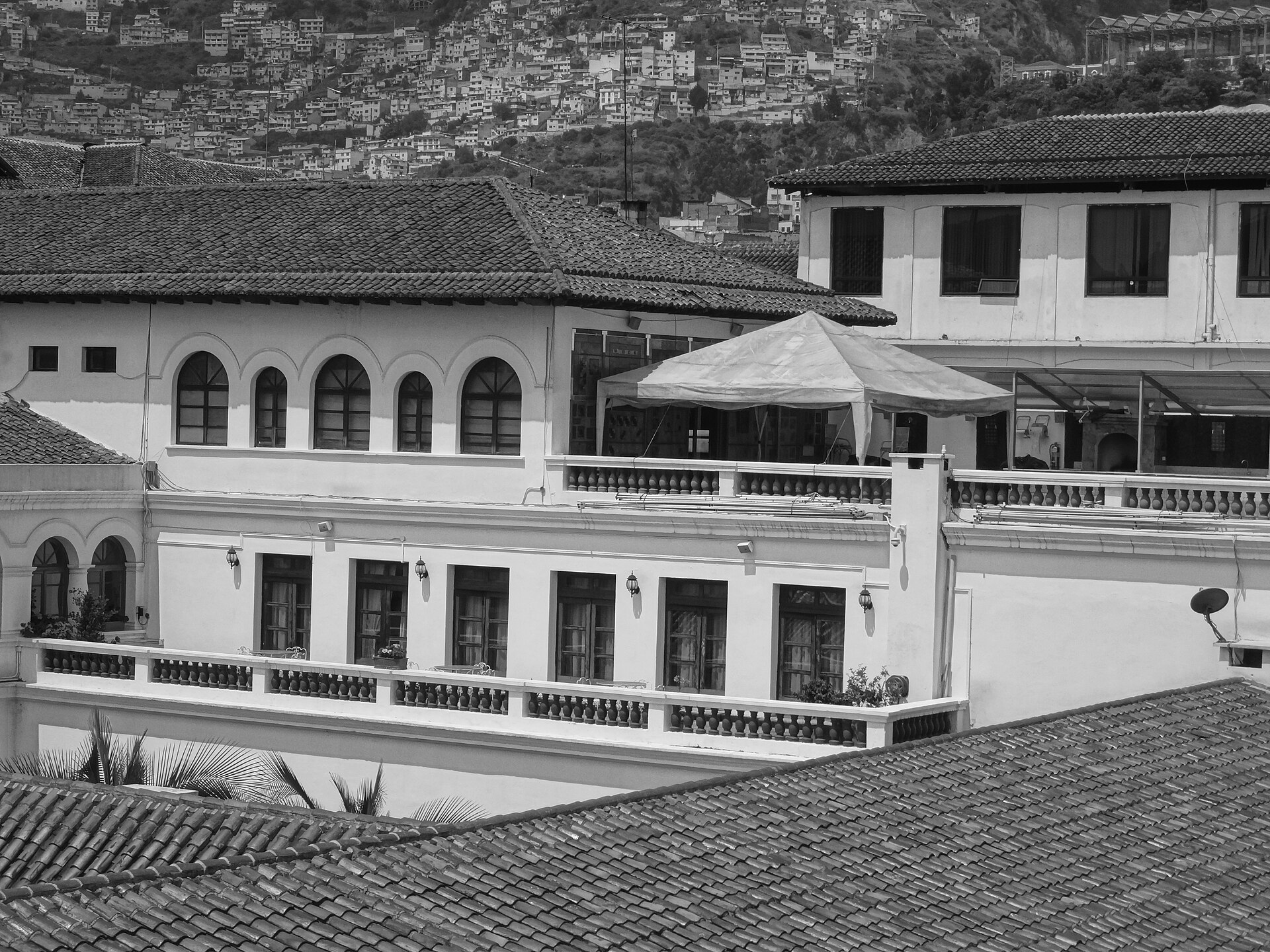 The arcaded facade of the palace