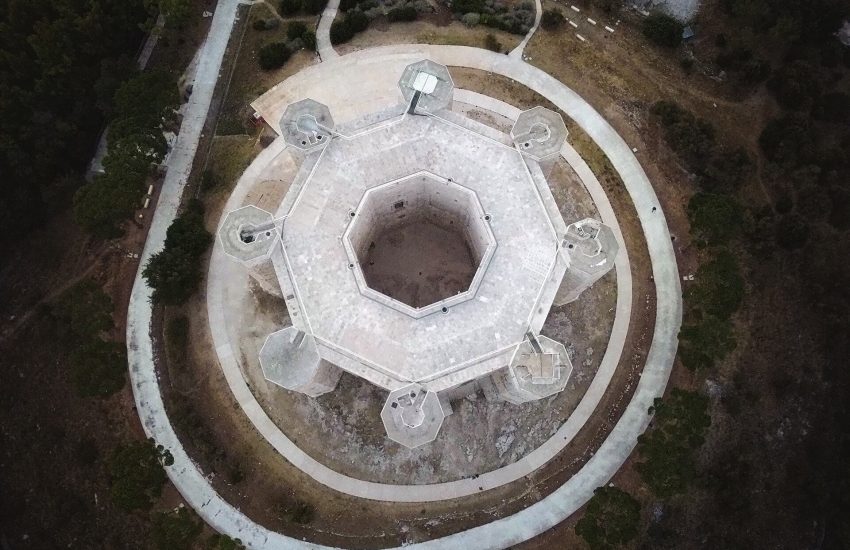 Castel del Monte, the octagonal crown of Apulia