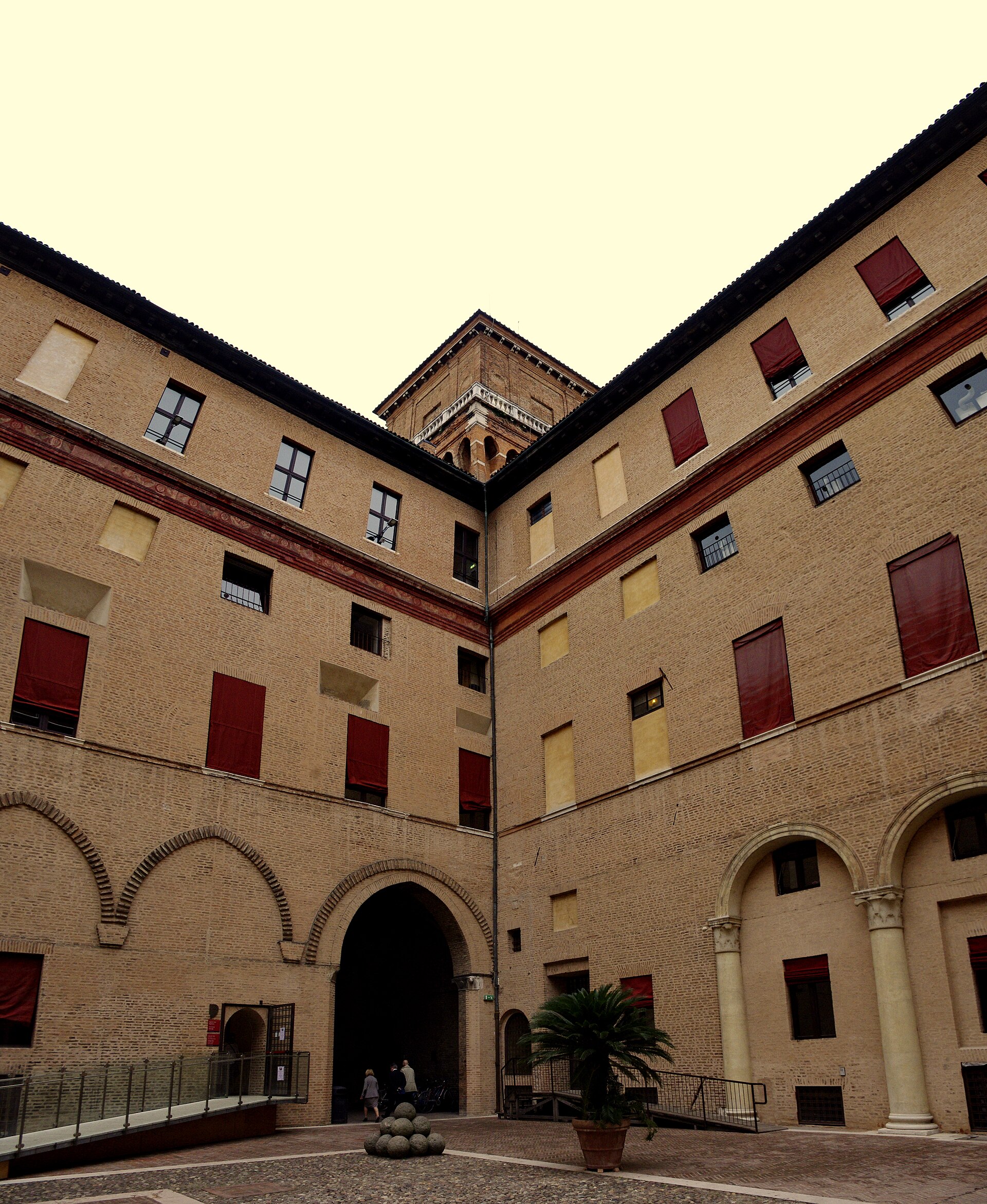 The inner court and balconies, near the castle’s gardens and frescoed rooms