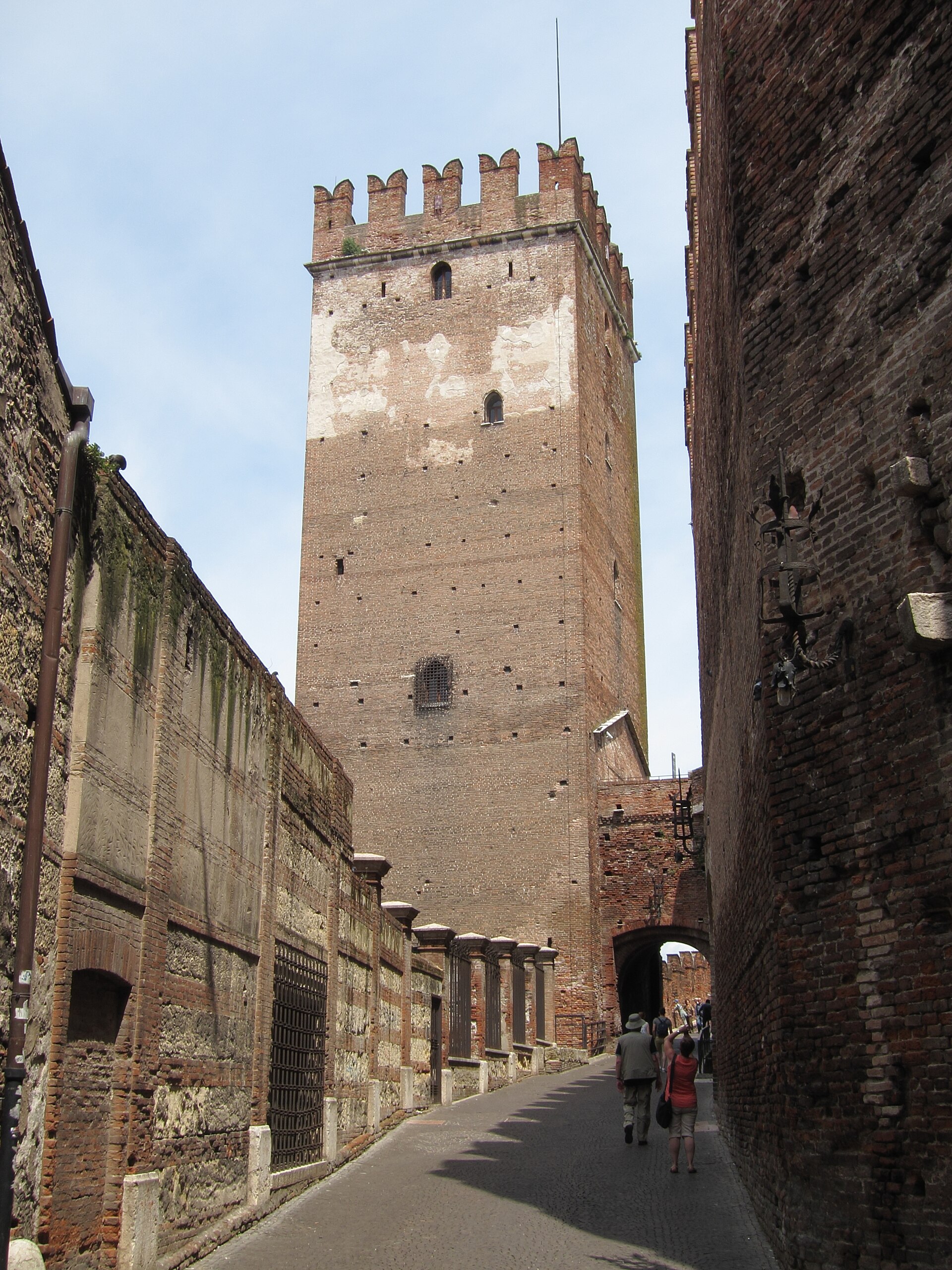 The castle was the great stronghold of the della Scala, lords of Verona.