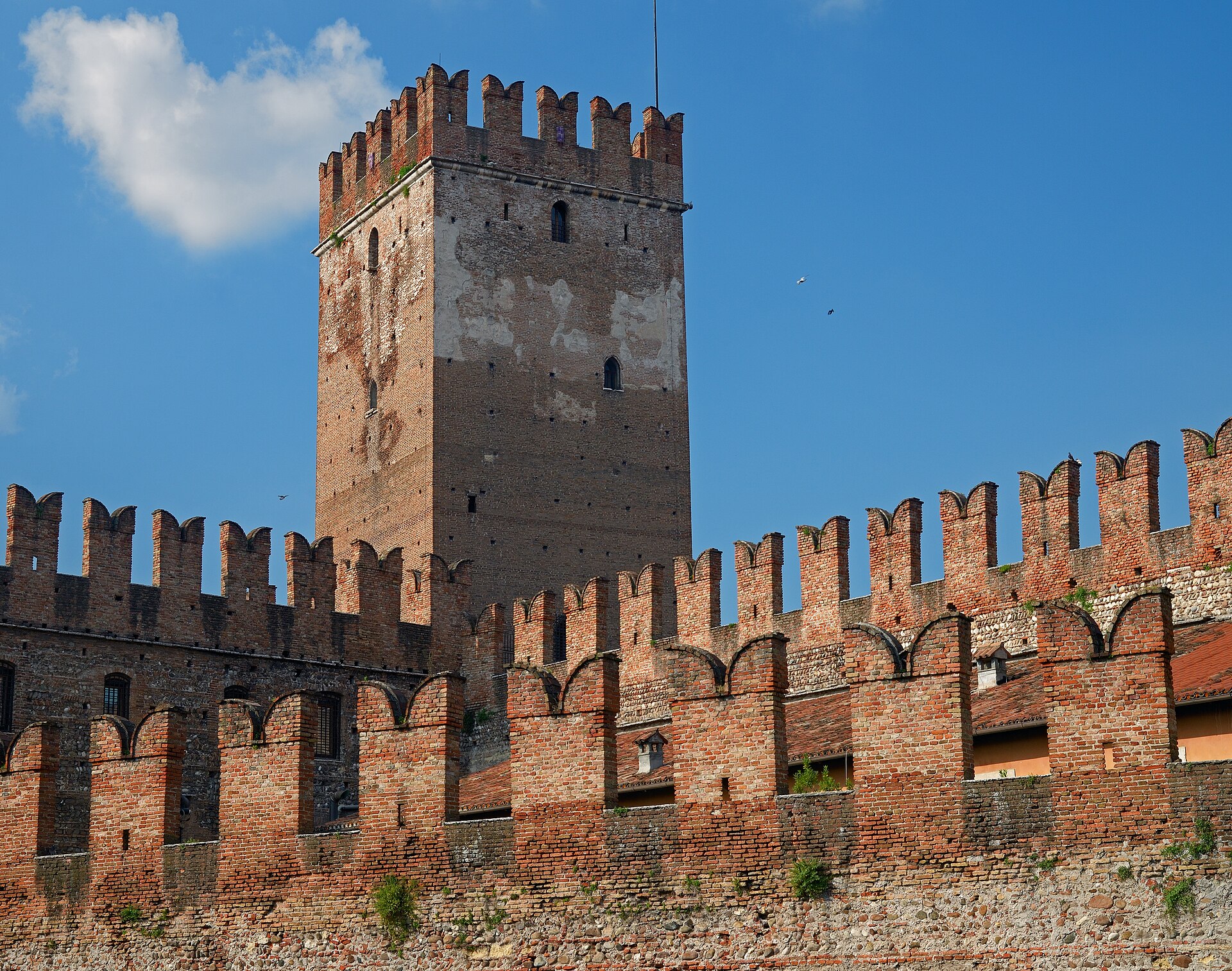 The high walls were raised as much against Verona's own citizens as against foreign foes.