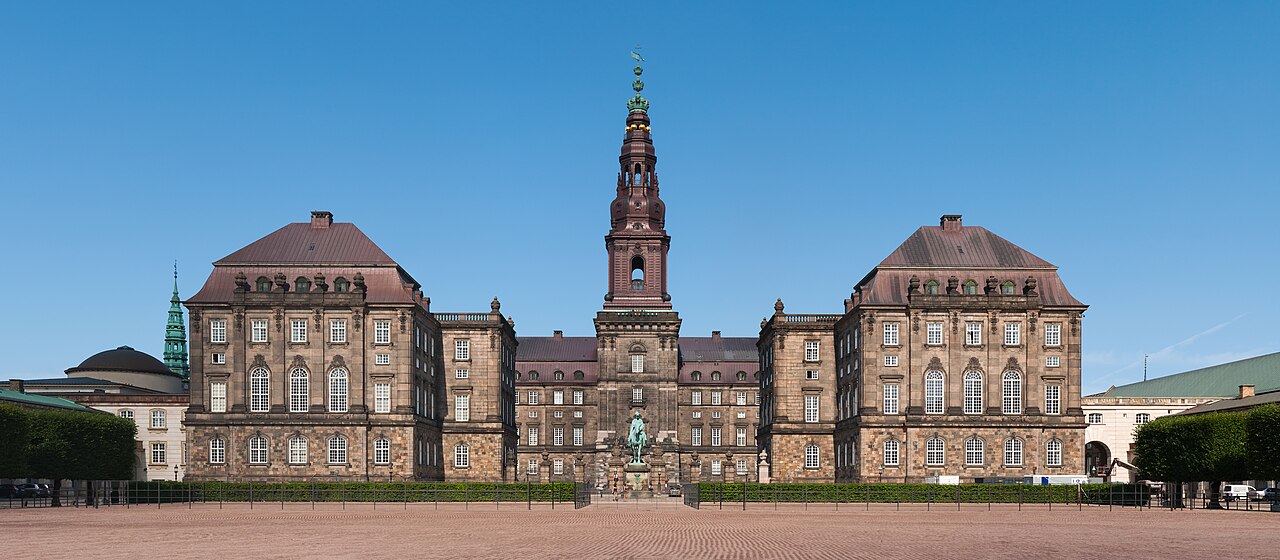 Successive palaces raised, burned and rebuilt on the same ground