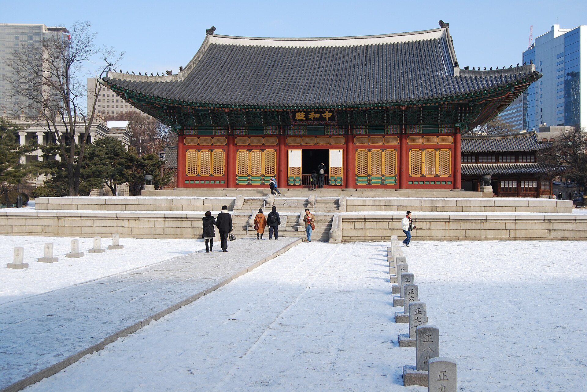 Junghwajeon in an earlier photograph of the palace