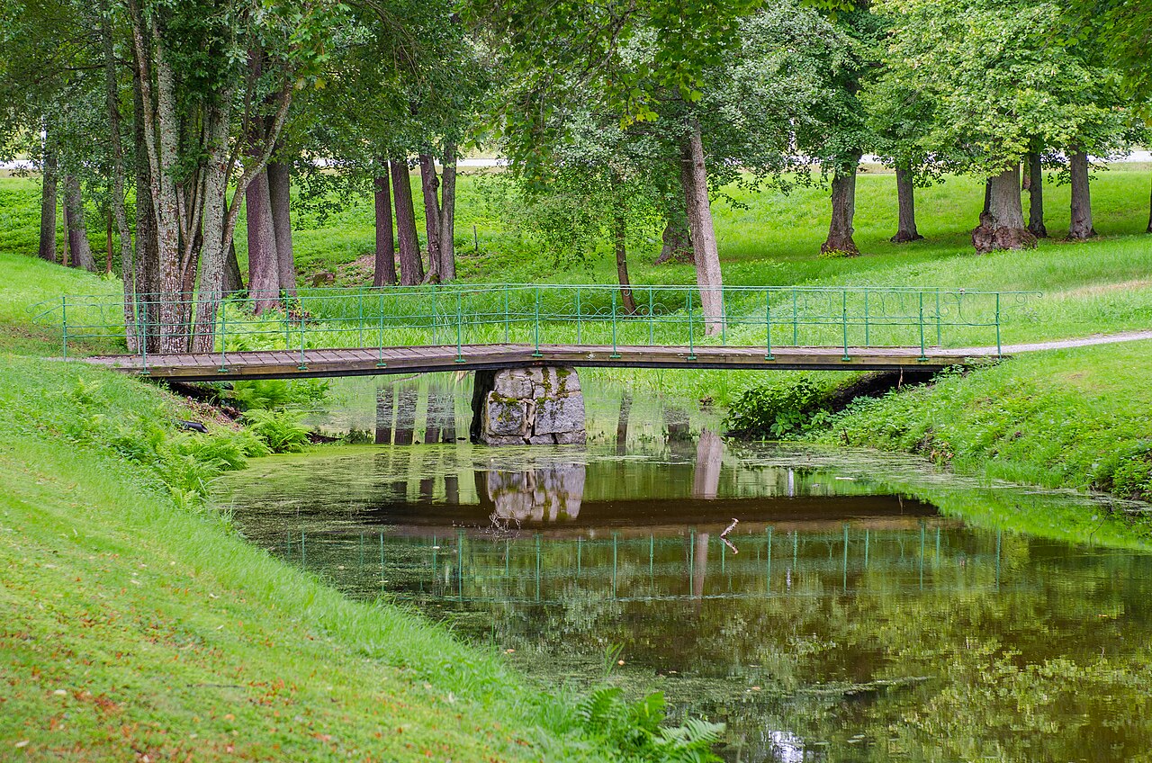 The palace park beside Lake Malaren.