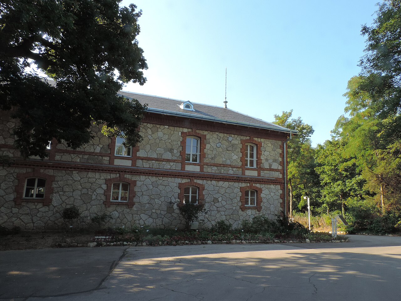 A view of the palace and its grounds.