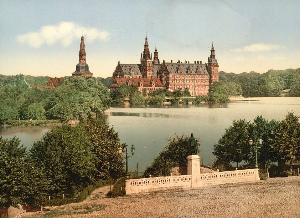 The Carlsberg brewer J.C. Jacobsen funded the rebuilding and founded the Museum of National History.