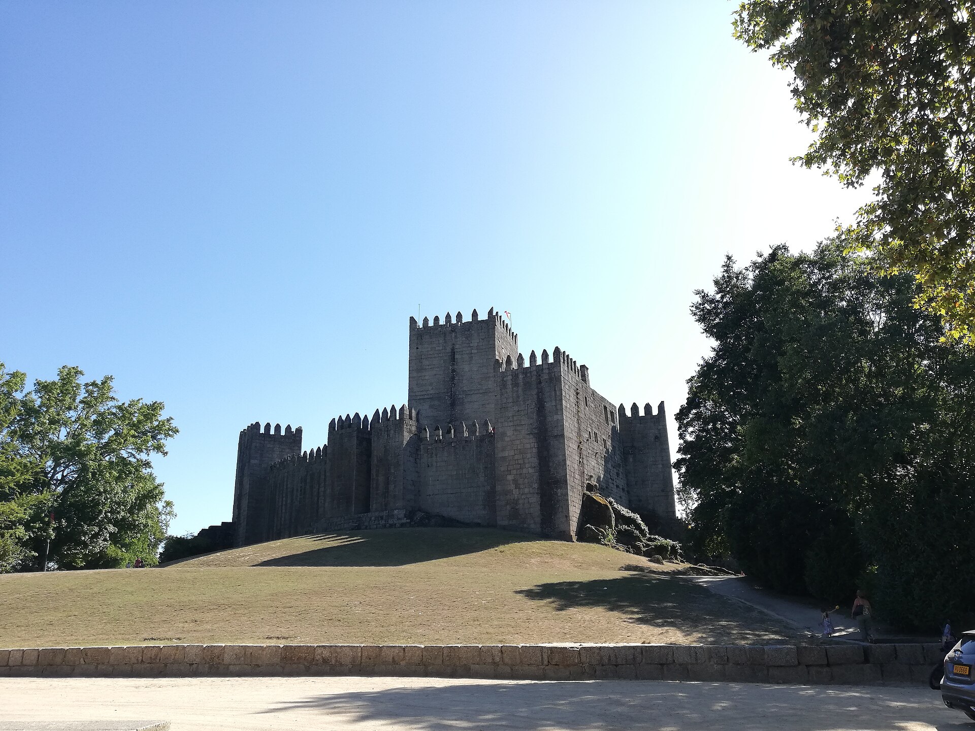 The castle became the residence of Count Henry, father of Portugal's first king.