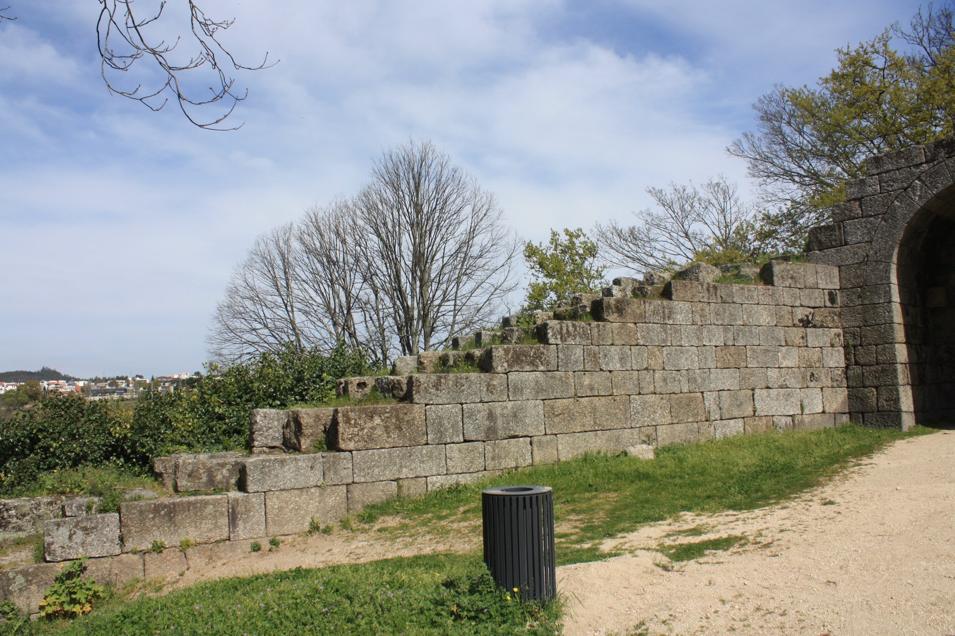 A tall central keep dominates the ancient granite fortress.