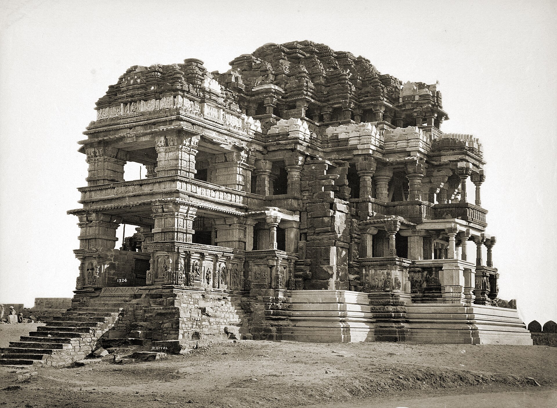 The 11th-century Sas Bahu temples are elaborately carved red sandstone shrines.