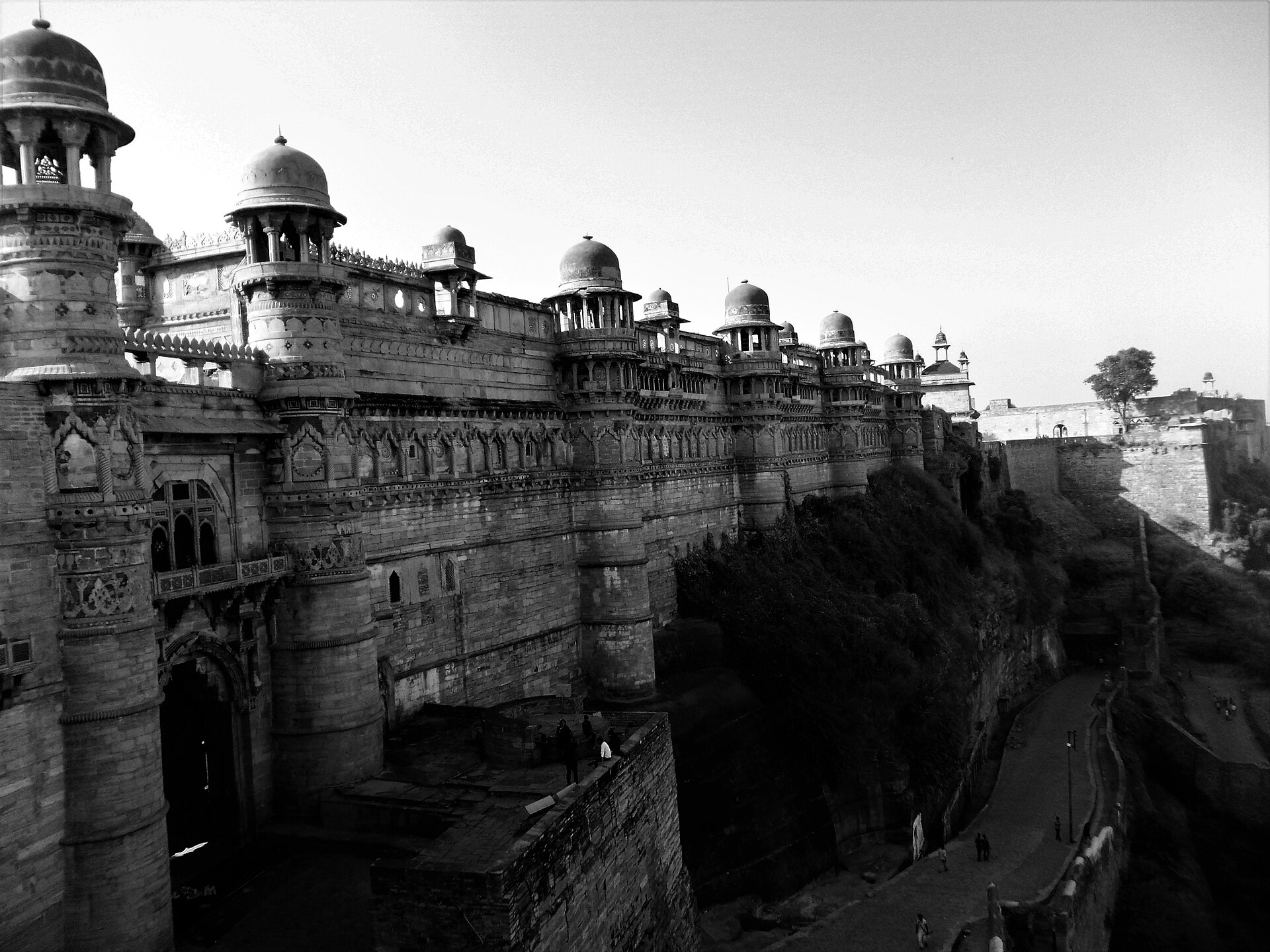 Now a major heritage site, Gwalior is famed for its palaces, temples, and musical tradition.
