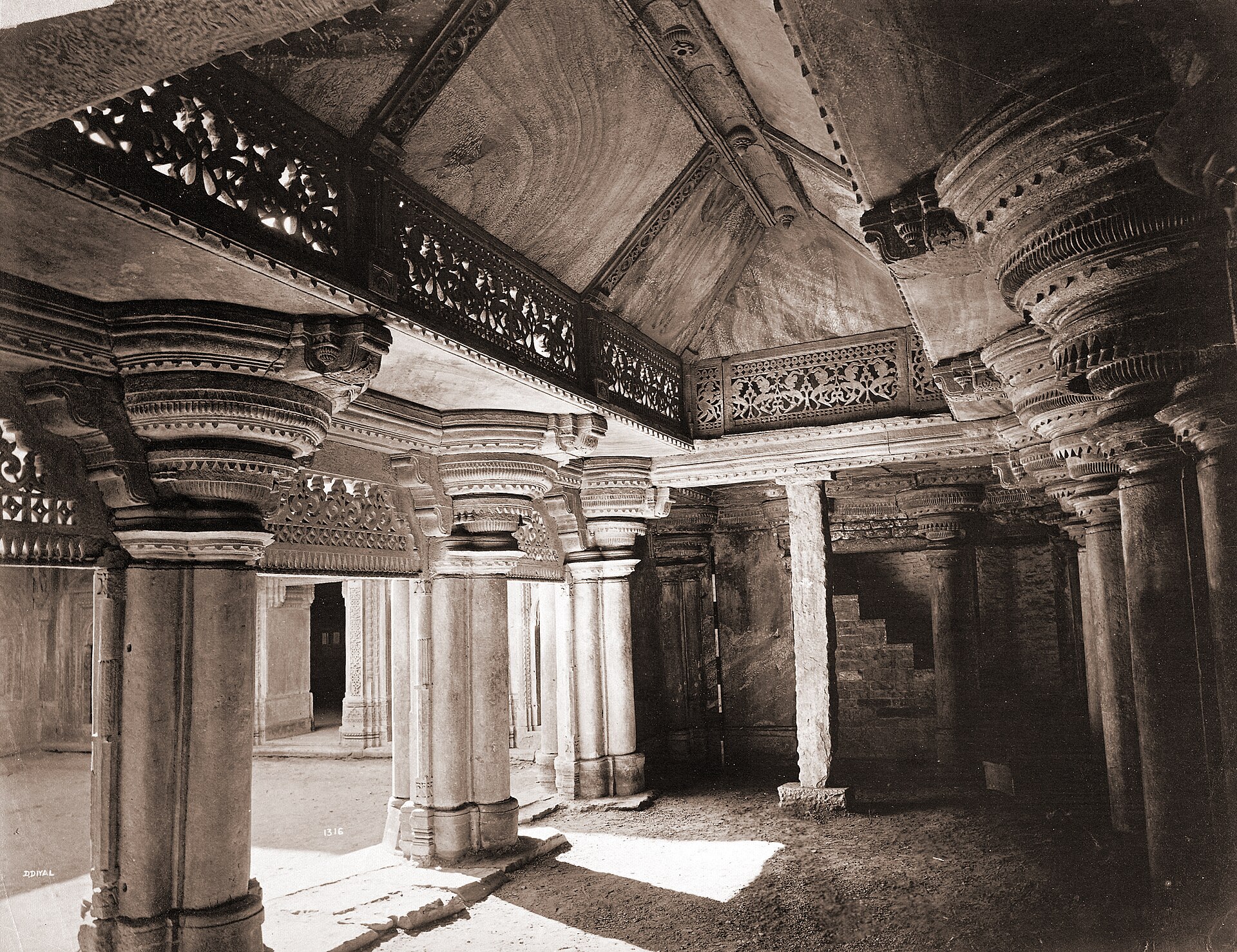 An interior room of the palace within the fort