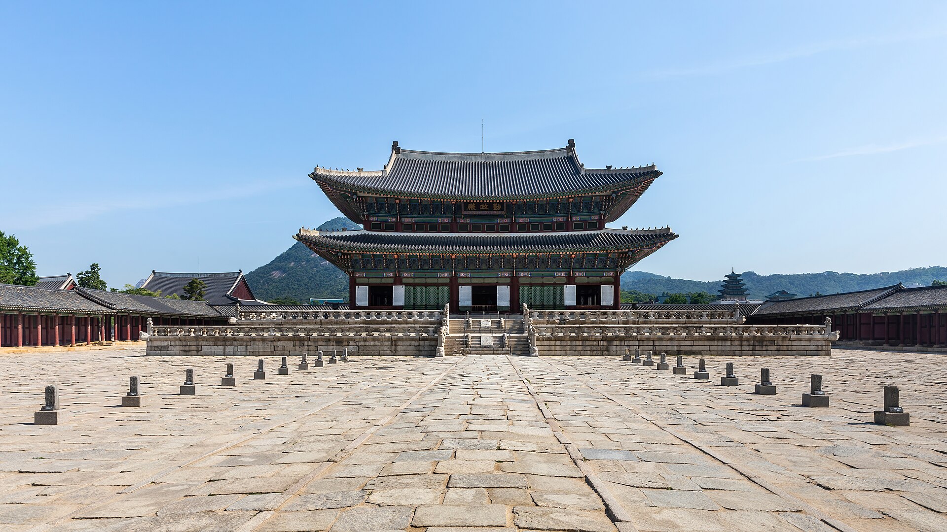 The throne hall Geunjeongjeon at Gyeongbokgung, the ceremonial heart of the Joseon palace.