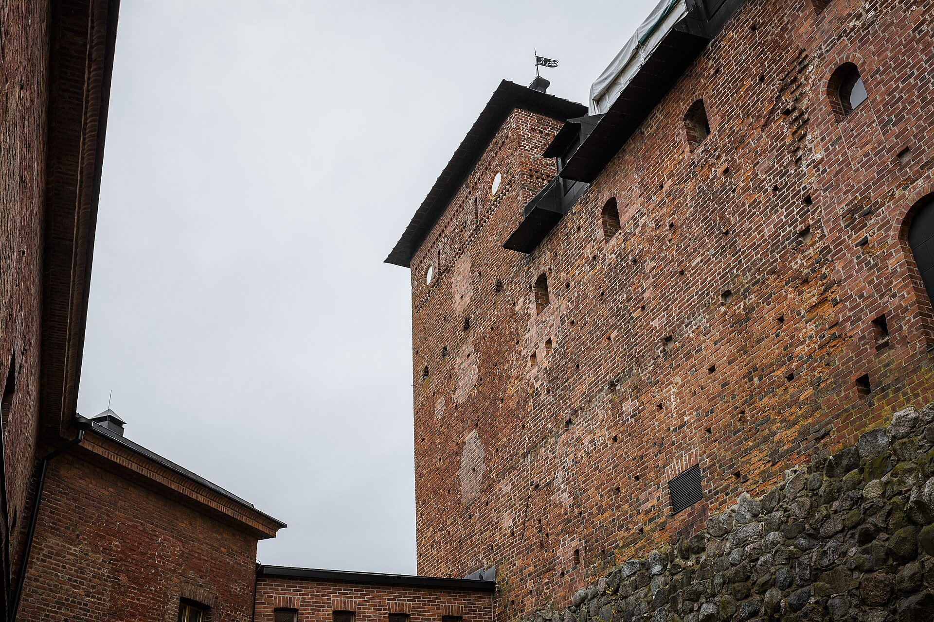 Today the fortress is a museum and cultural venue run by the national antiquities authority.