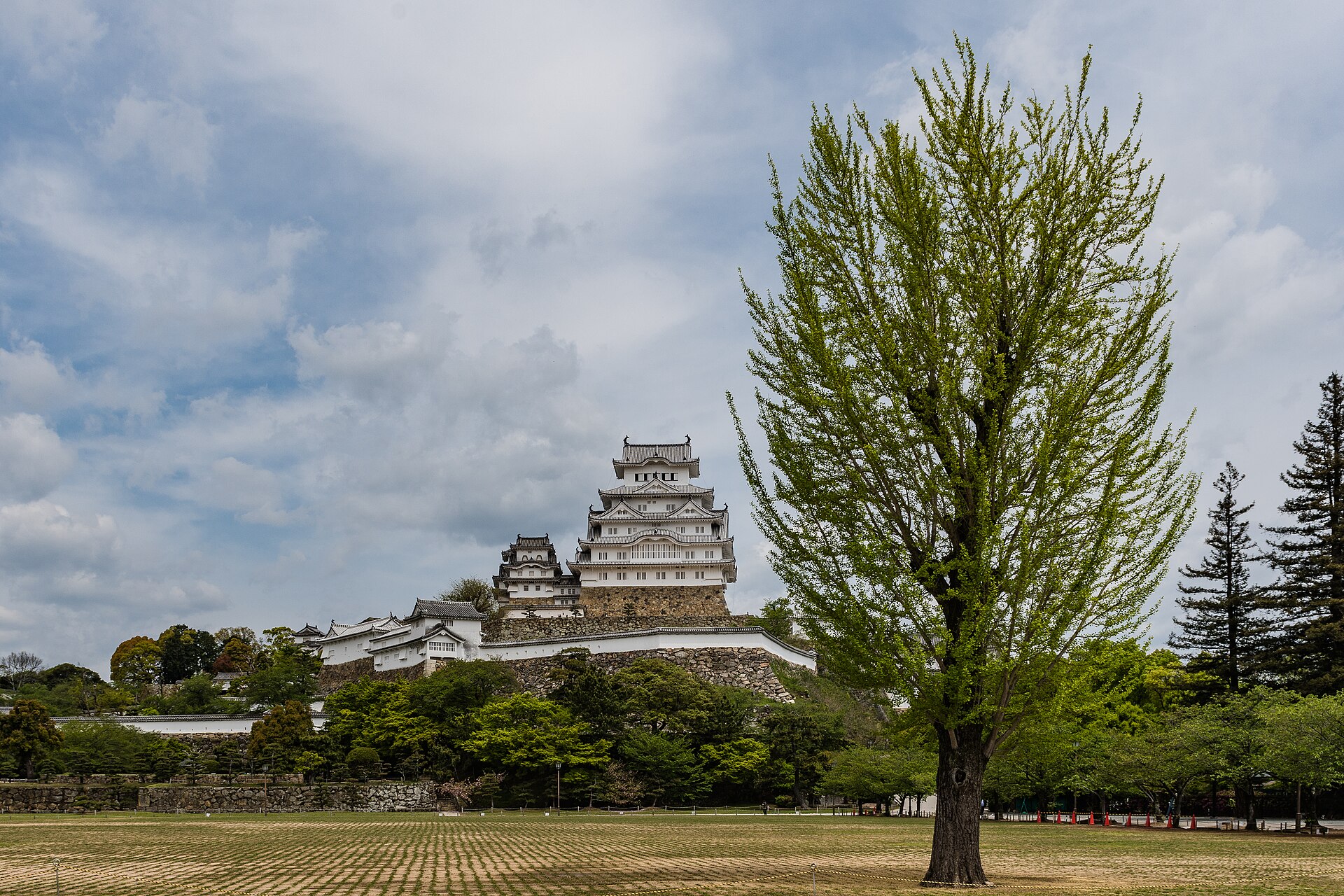 Himeji is known as the White Heron Castle for its gleaming white walls and bird-like form.