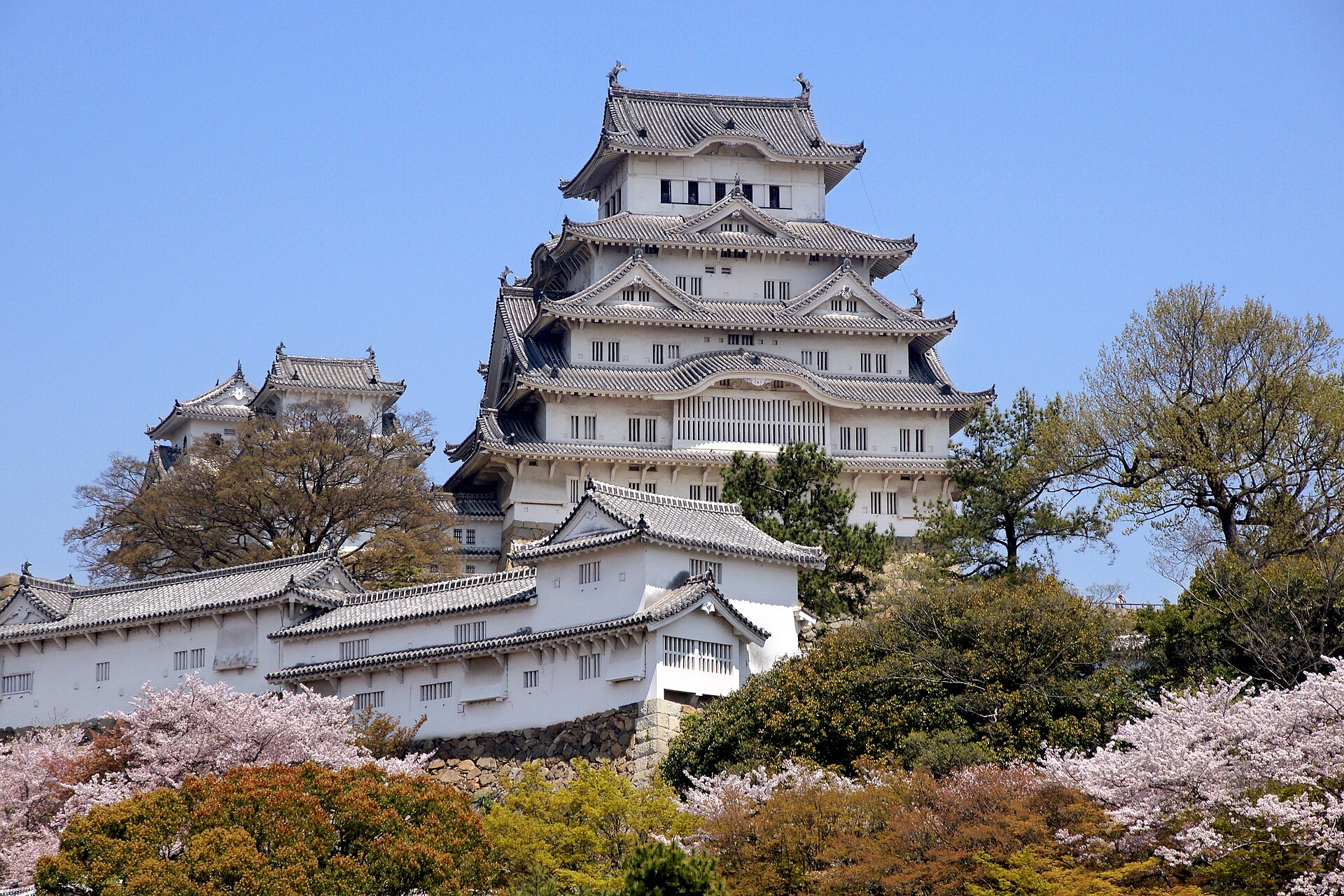 The walls are pierced with a thousand loopholes and equipped with windows for dropping stones.