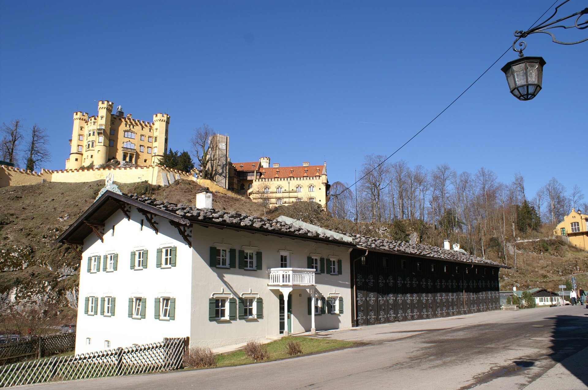 The castle above its village, waiting for the visitors who come to the valley
