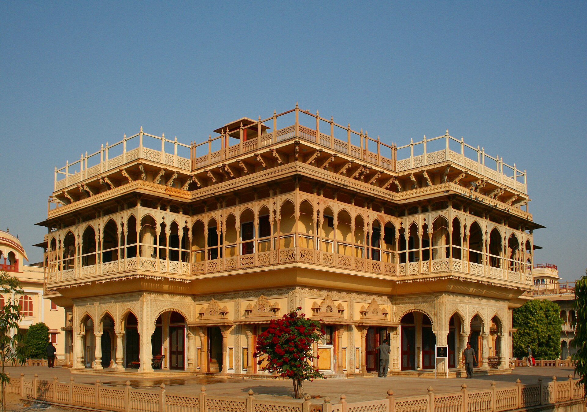 The rosy facades of the palace, sharing the color that gives Jaipur its famous nickname.