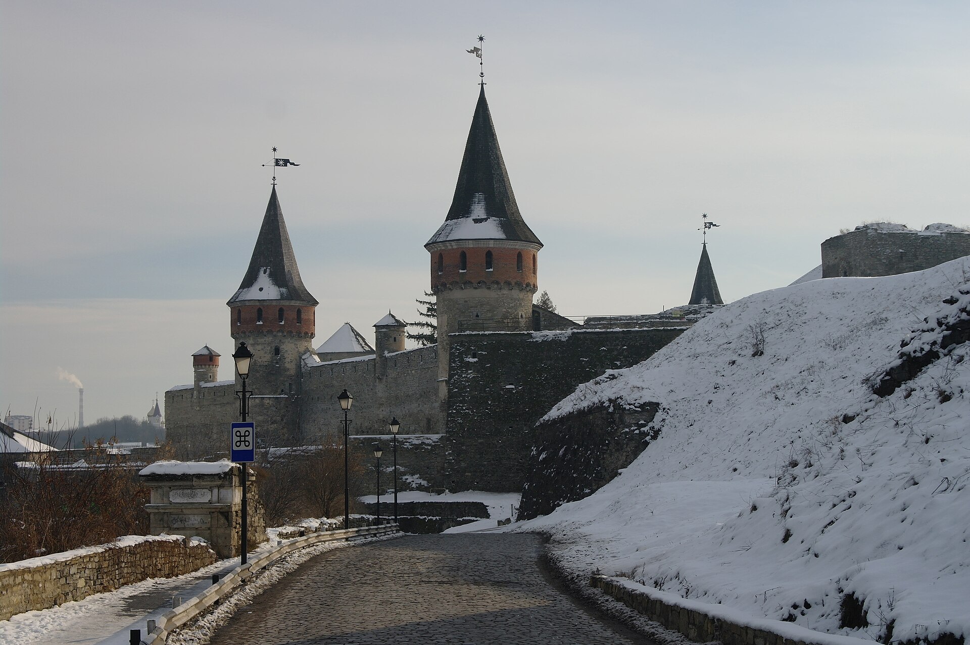 The fortress returned to the Commonwealth in 1699 and gained new bastions.