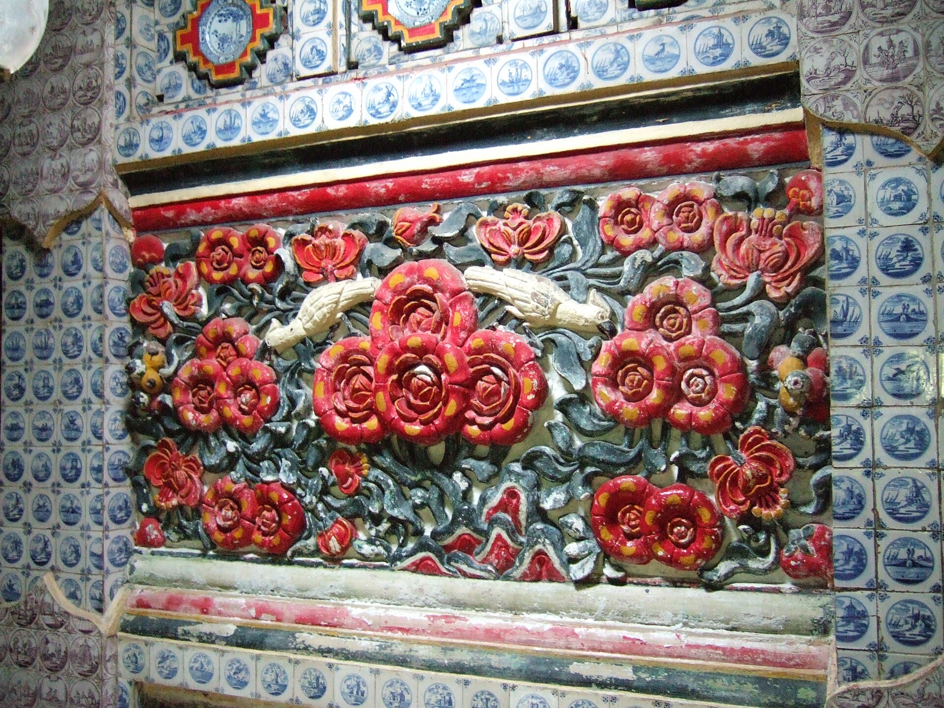 Blue-and-white Delft tiles set into the palace walls