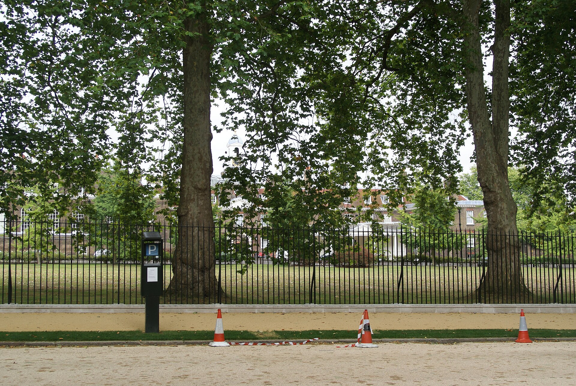 Kensington Gardens around the palace