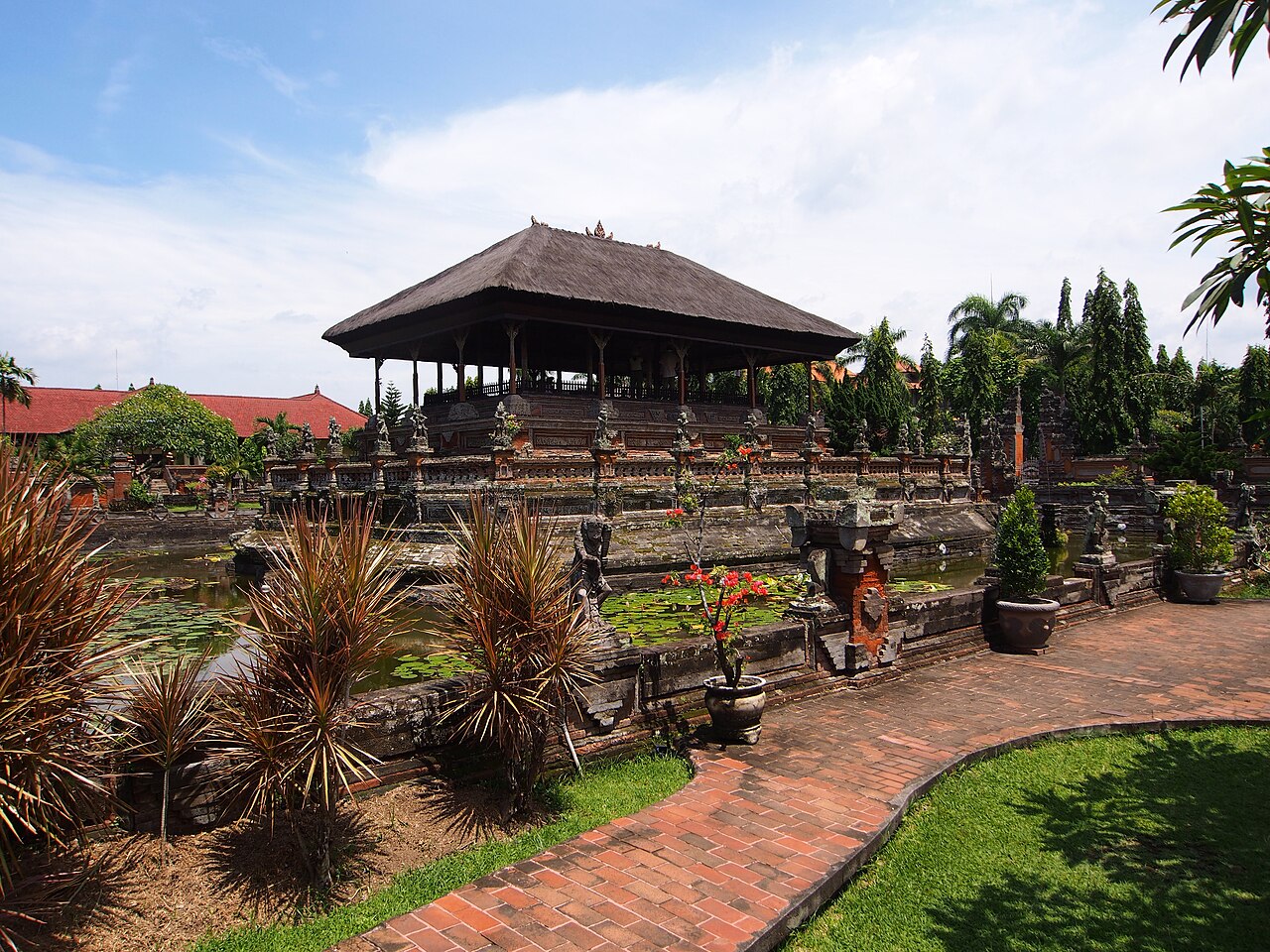 The painted ceilings depicting the Balinese cosmos