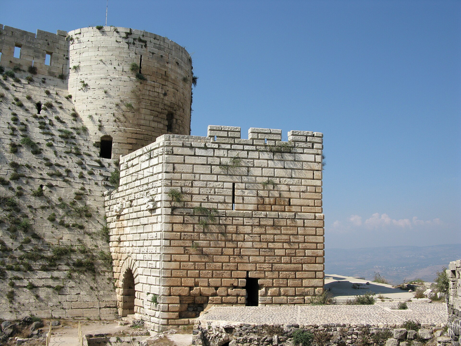 The castle guarded a vital pass between the coast and the interior of Syria.