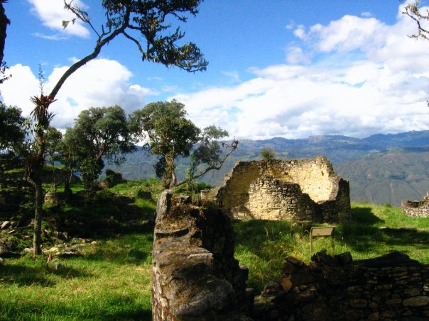 The ruins of Kuélap on its mountain ridge