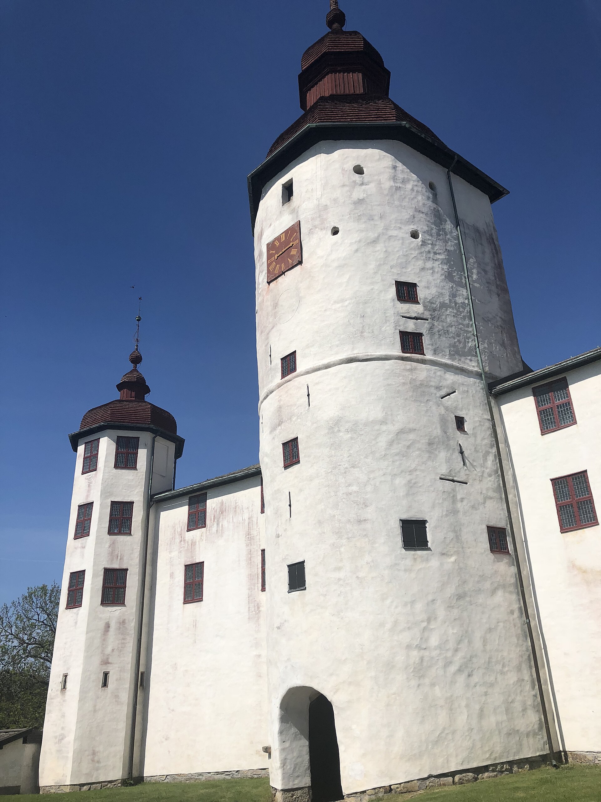 Because it was little altered after the 17th century, Läckö survives remarkably intact.