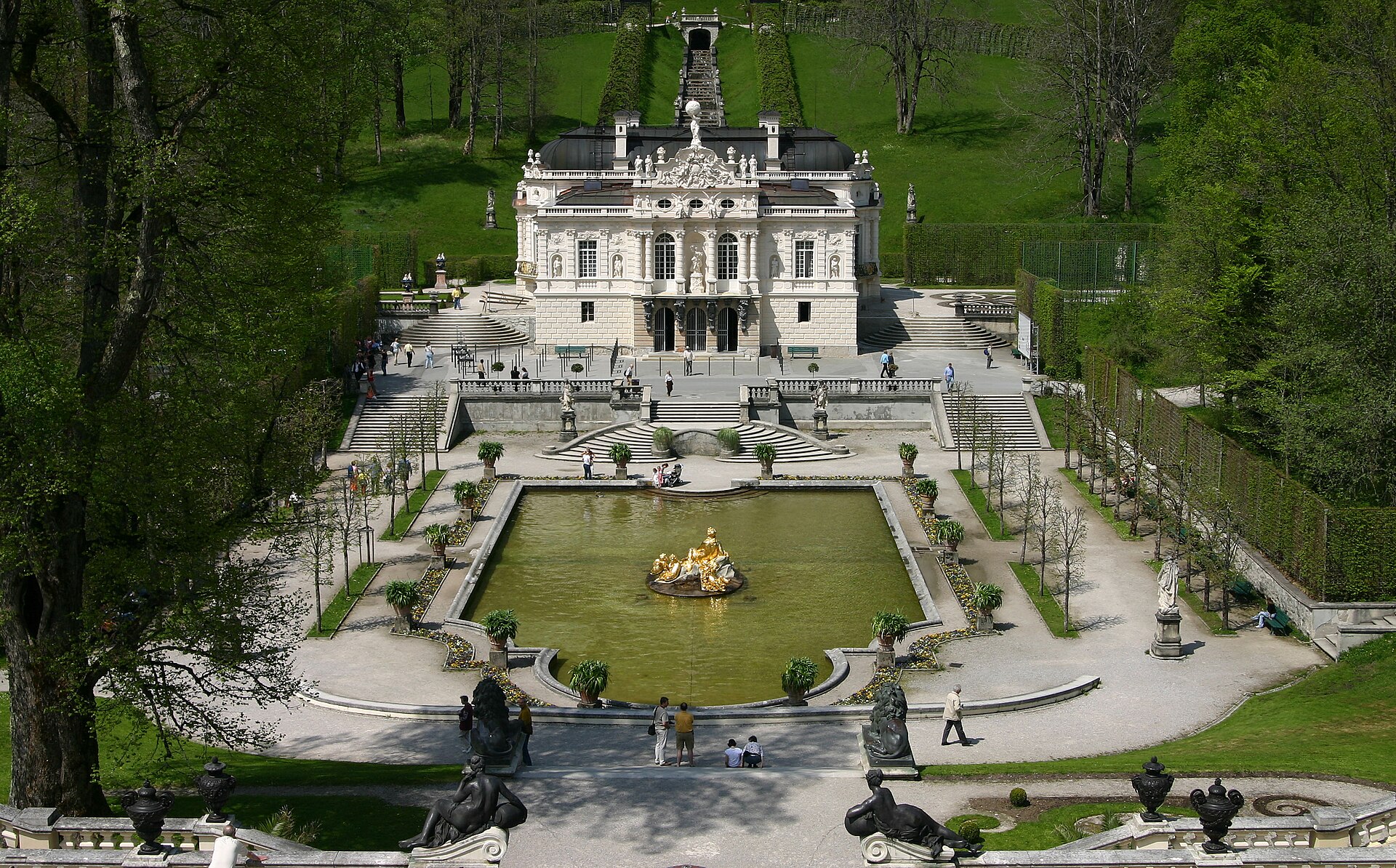 The rococo villa of Linderhof amid its gardens
