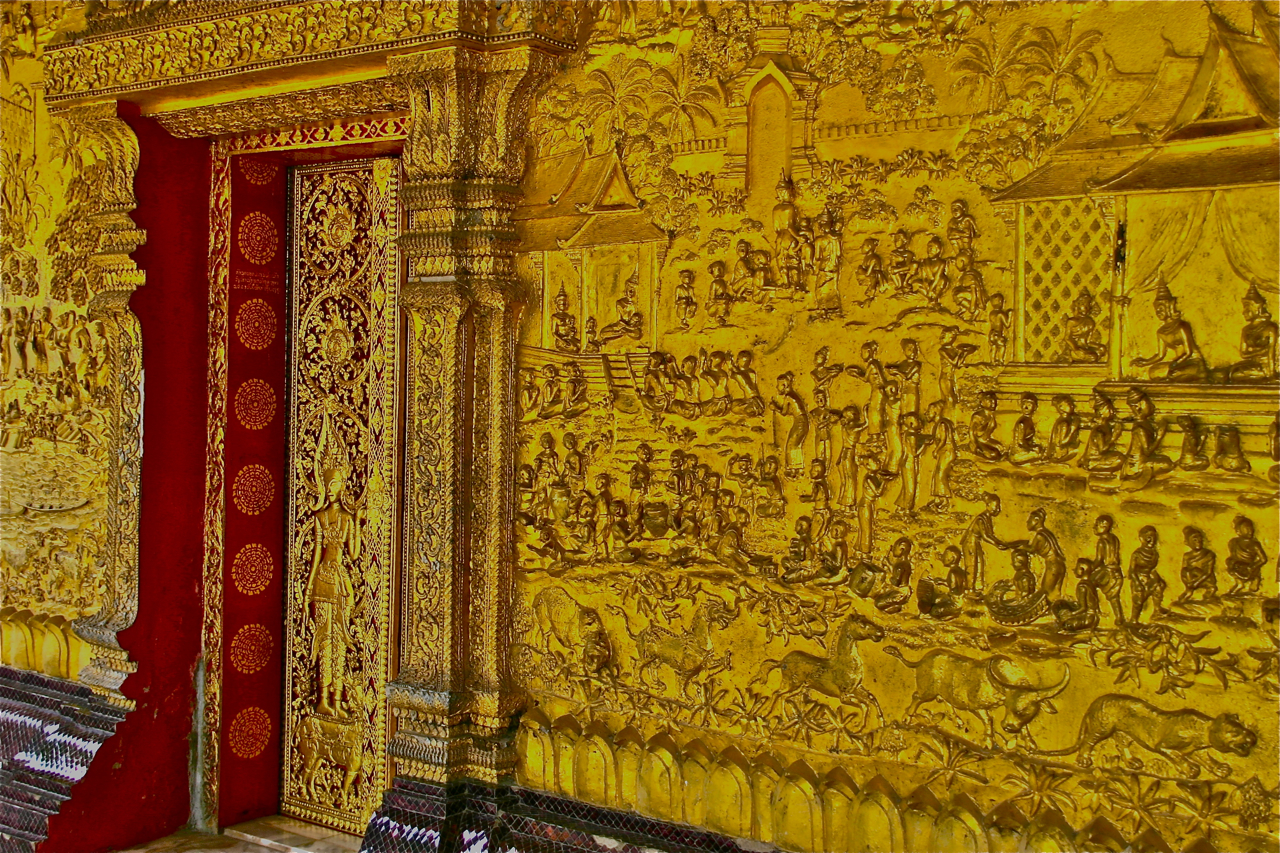 The golden entrance of the palace complex