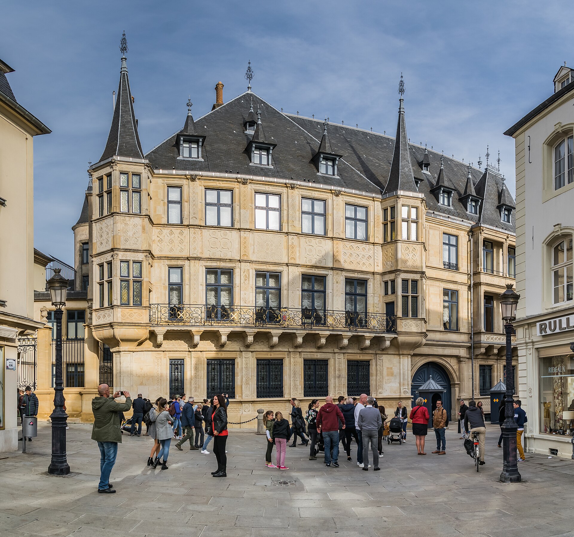 The palace facade in the heart of the capital