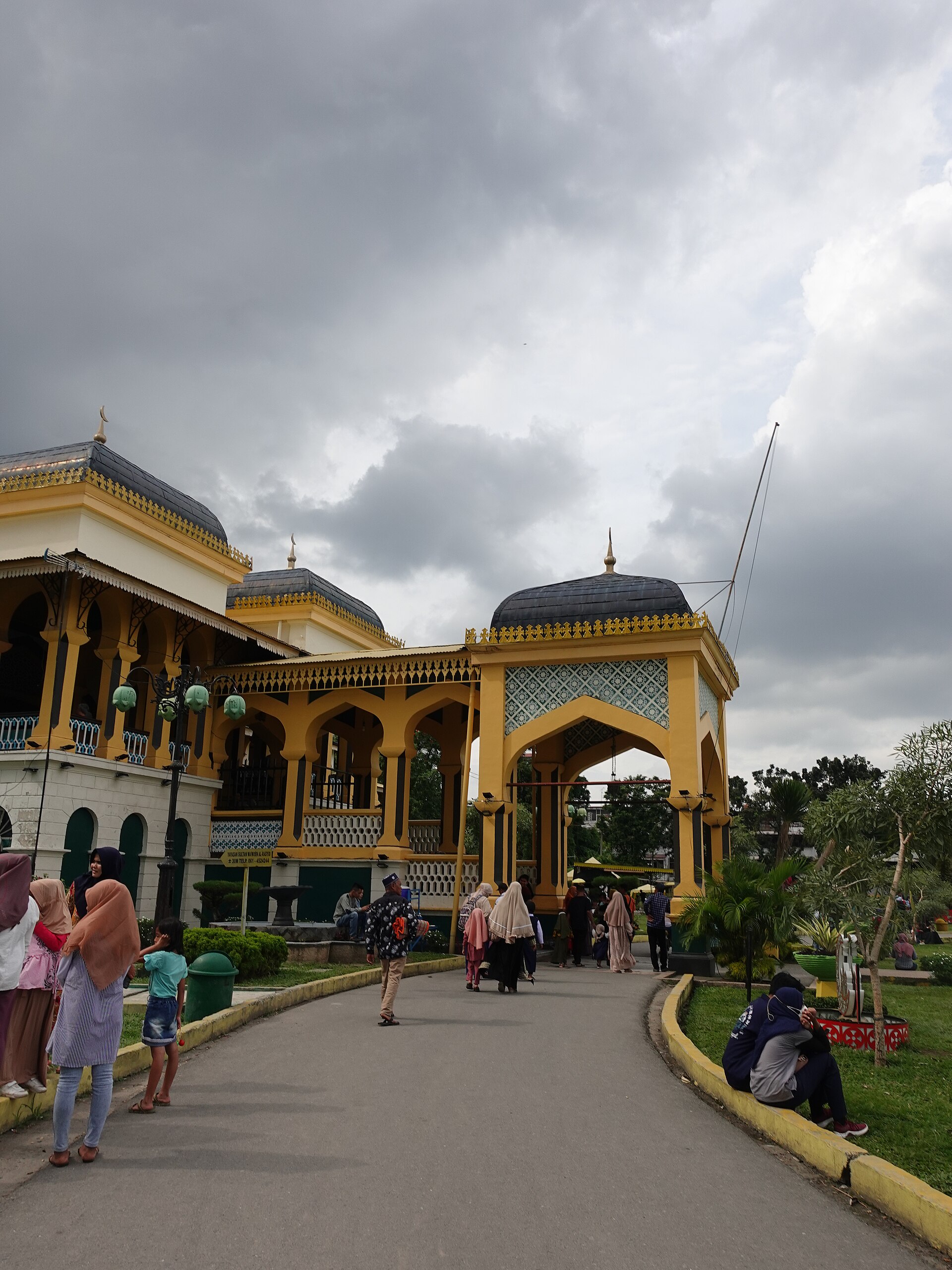 The grand central hall and throne room of the palace