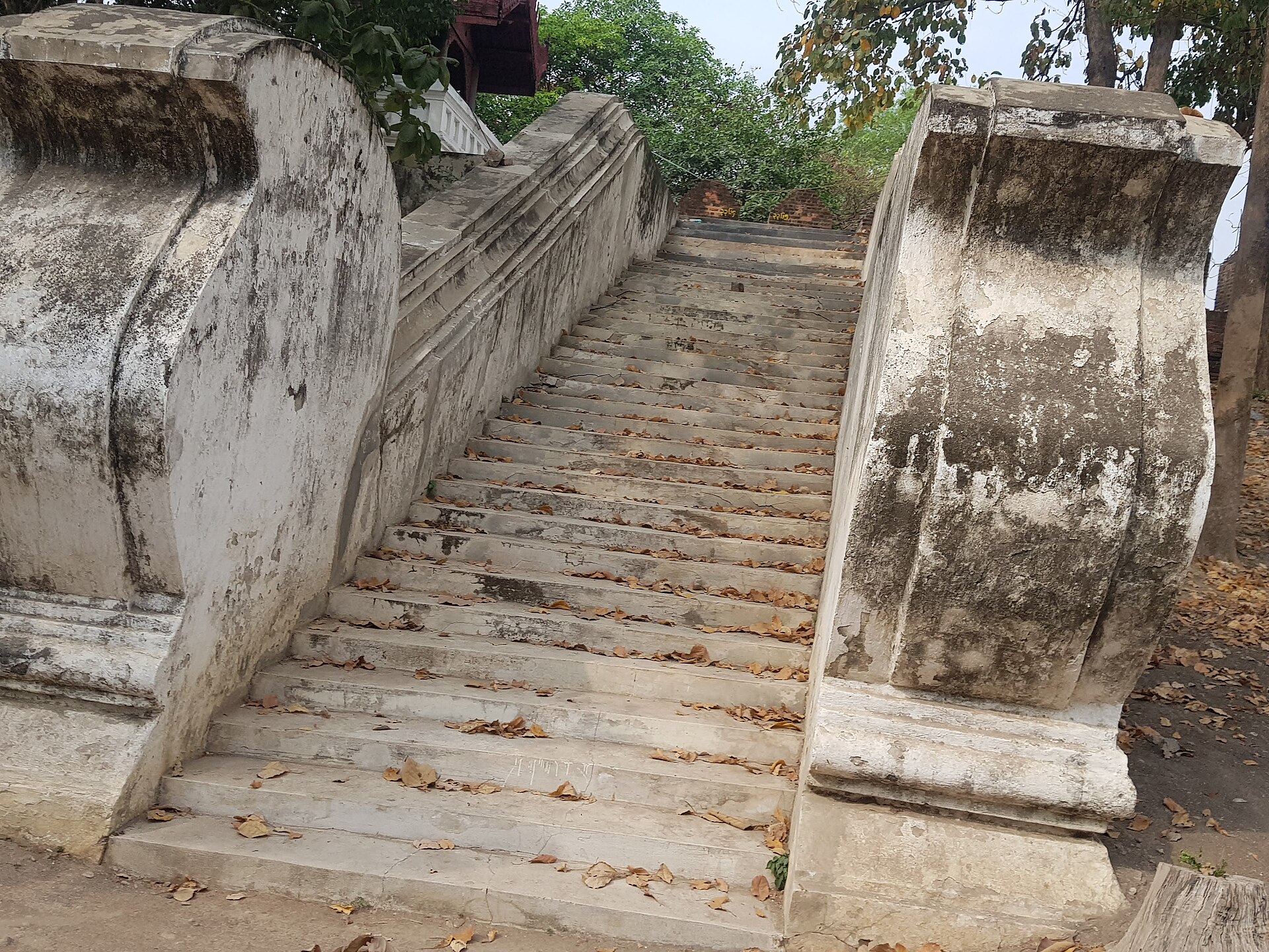 A stairway on the great walls of the citadel