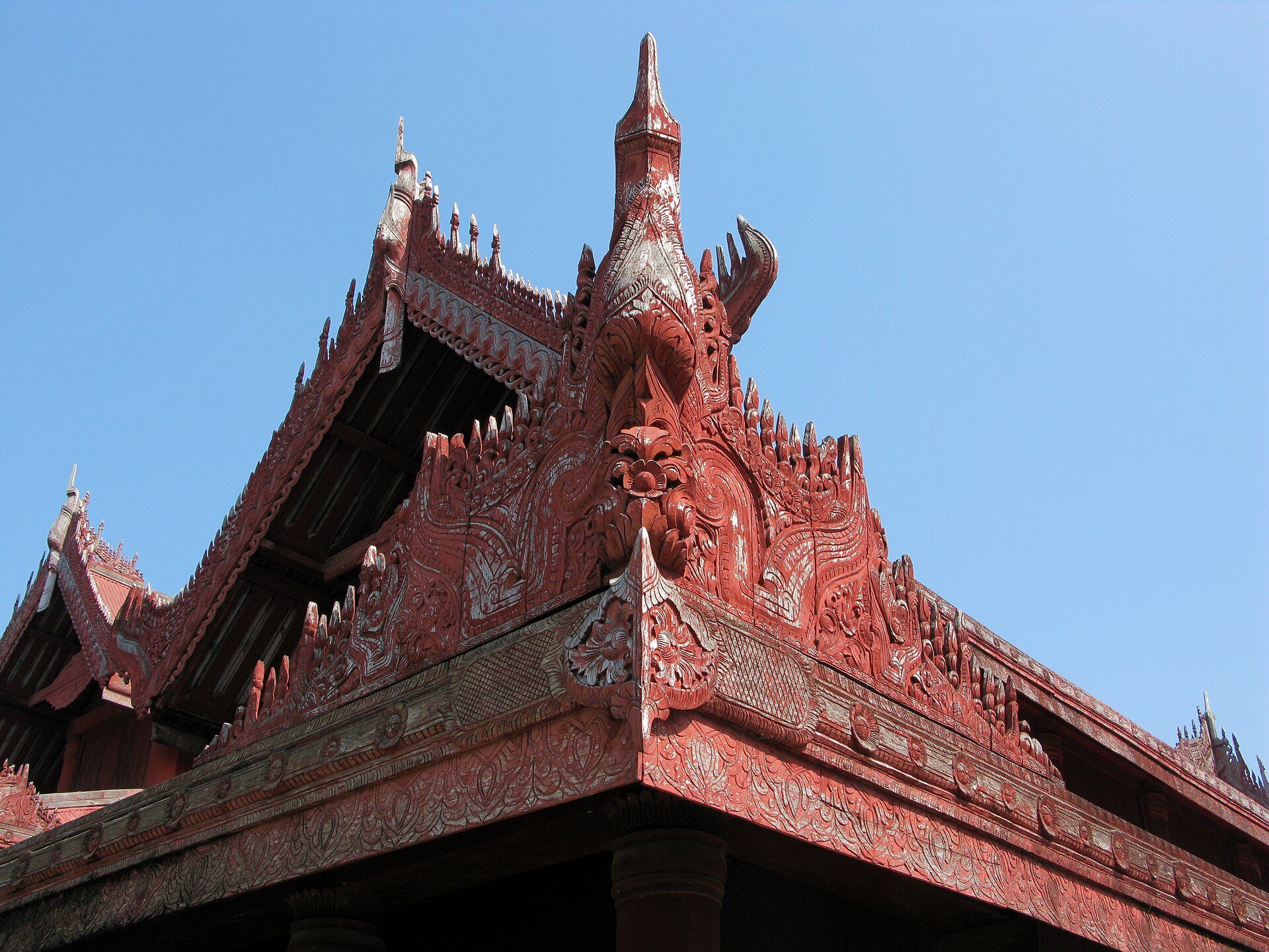 The gilded, tiered roofs of the royal halls