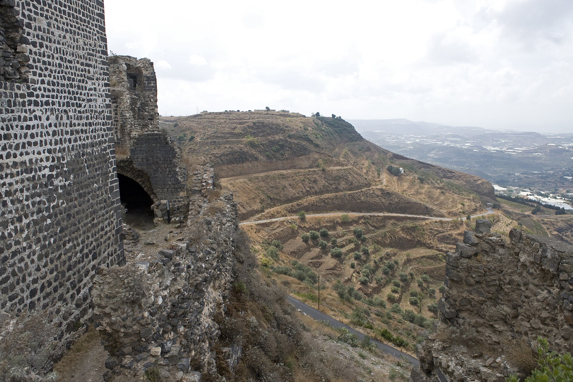 Margat could hold a garrison of a thousand men and provisions for a five-year siege.