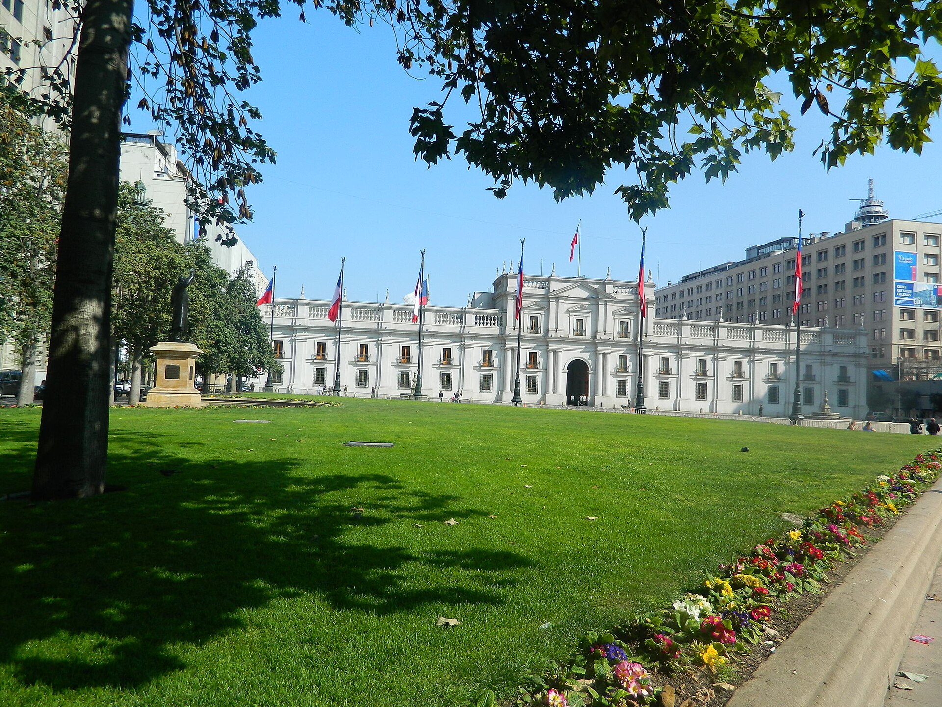 The north facade on Morande street
