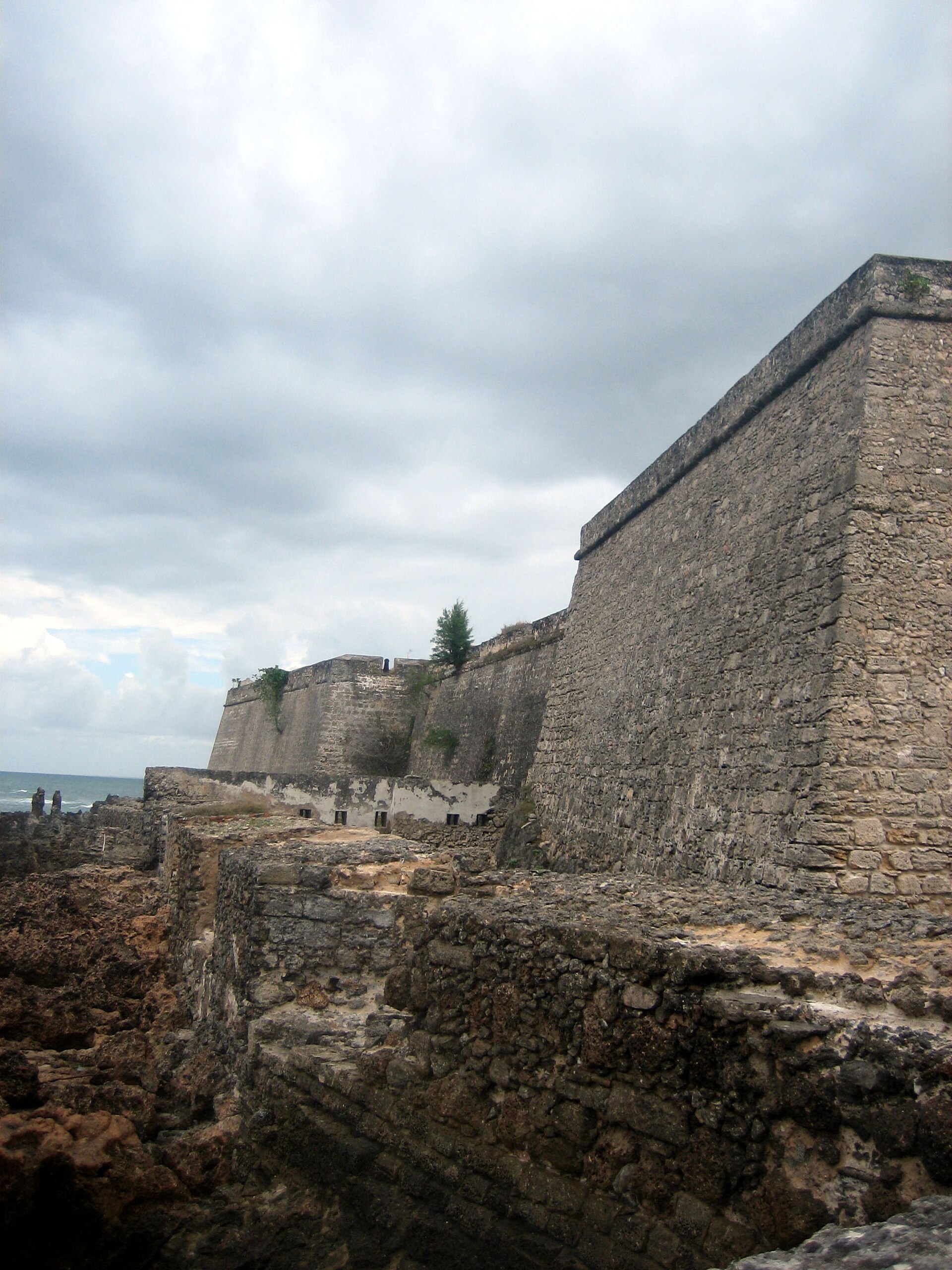 The Fortaleza de São Sebastião seen across the water