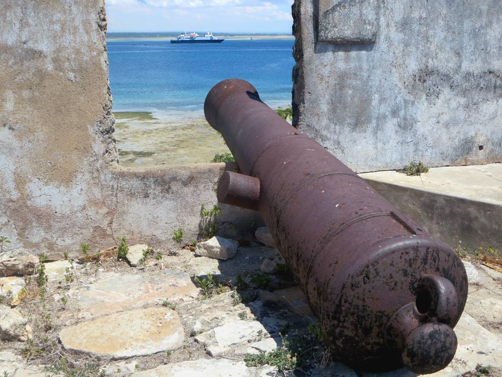 A cannon still standing on the fortress walls