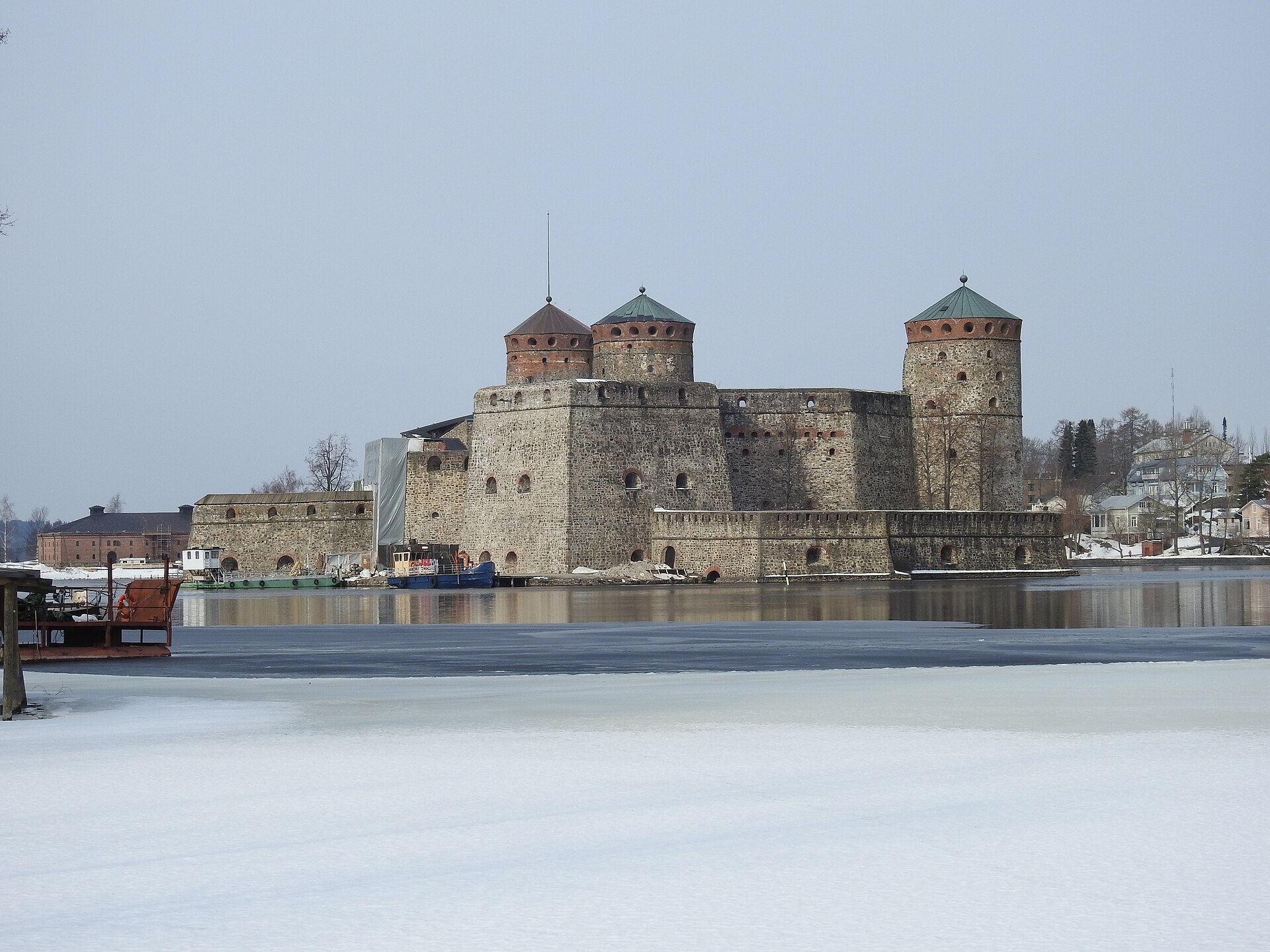 Thick walls and rounded towers marked a new kind of Nordic fortress.