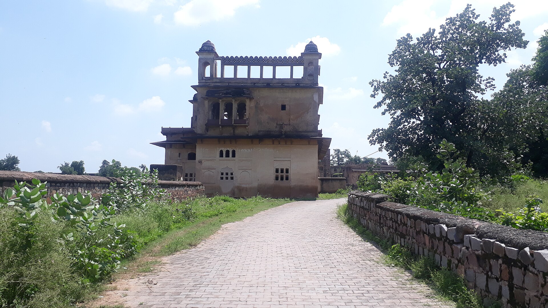 The Rai Praveen Mahal, built for a celebrated poetess