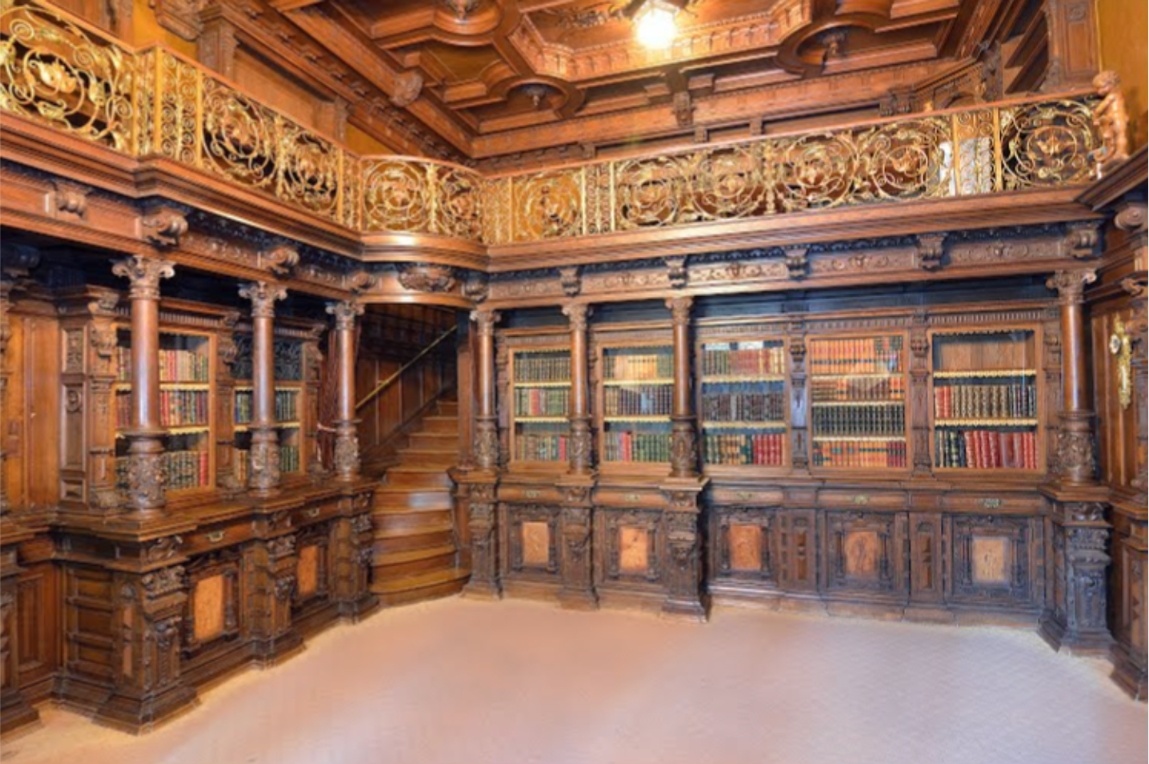 A sumptuous interior of Peles Castle