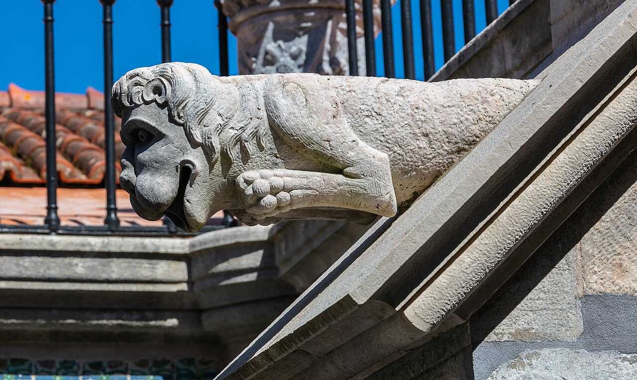 One of the palace's dramatic architectural compositions.