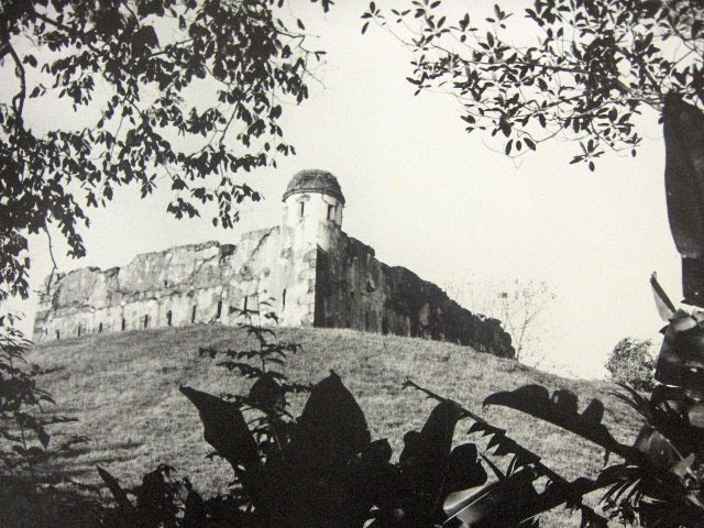 The San Fernando battery fortifications