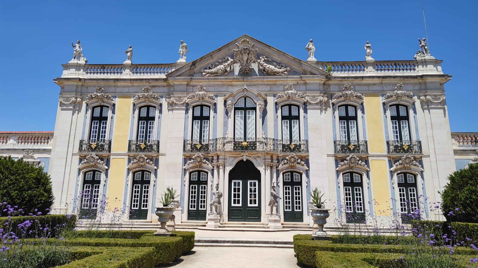 The rose-pink facade of the Palace of Queluz