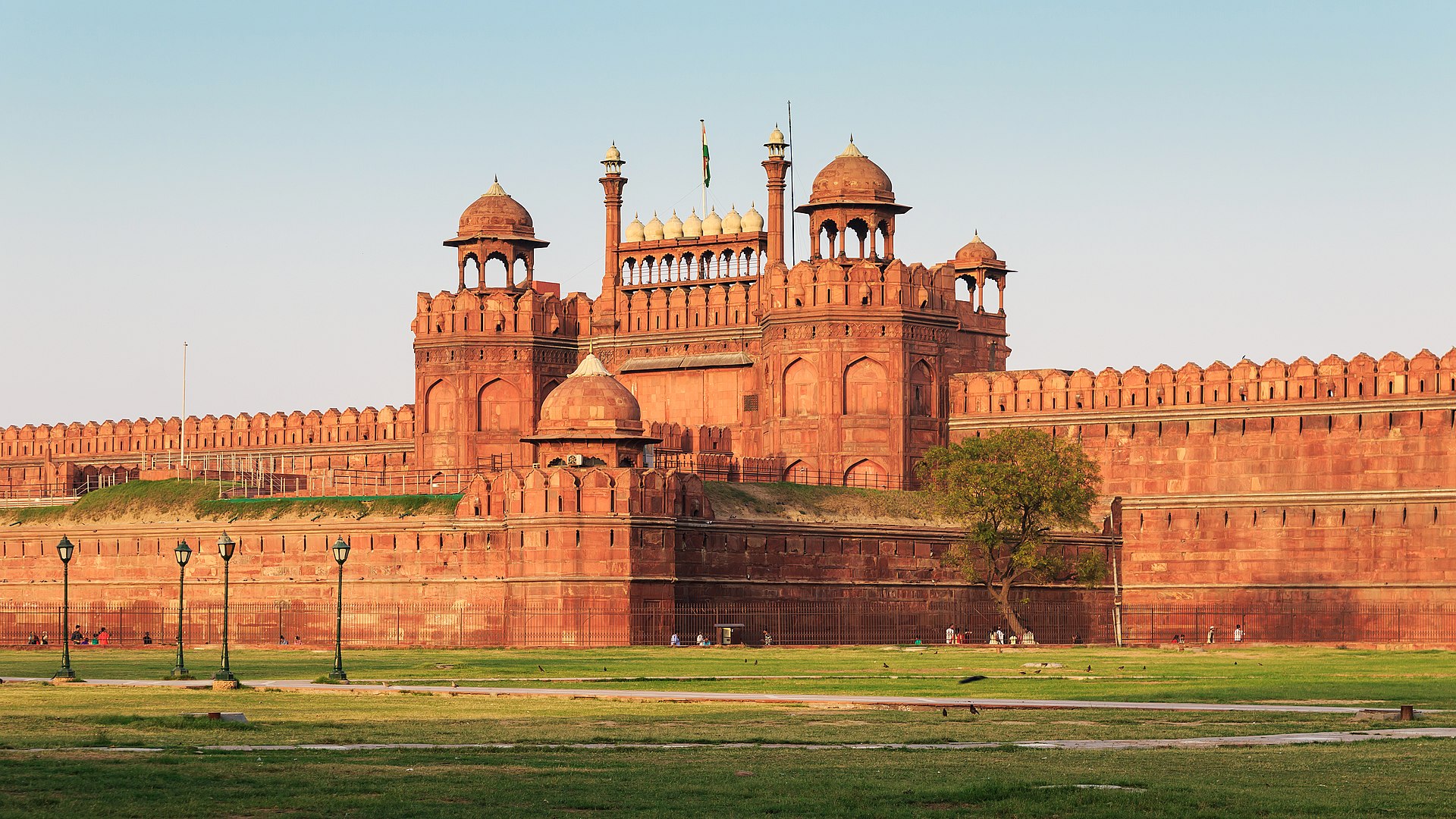 The main entrance, the Lahori Gate, faces toward the city of Lahore.